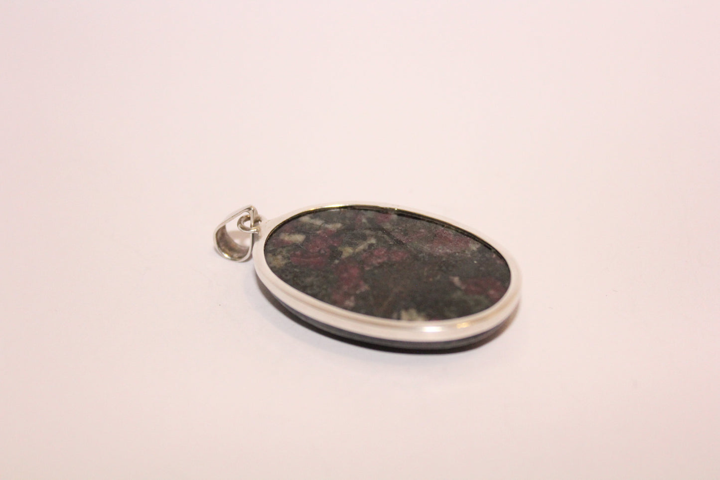 Pendant - Eudialyte - lge