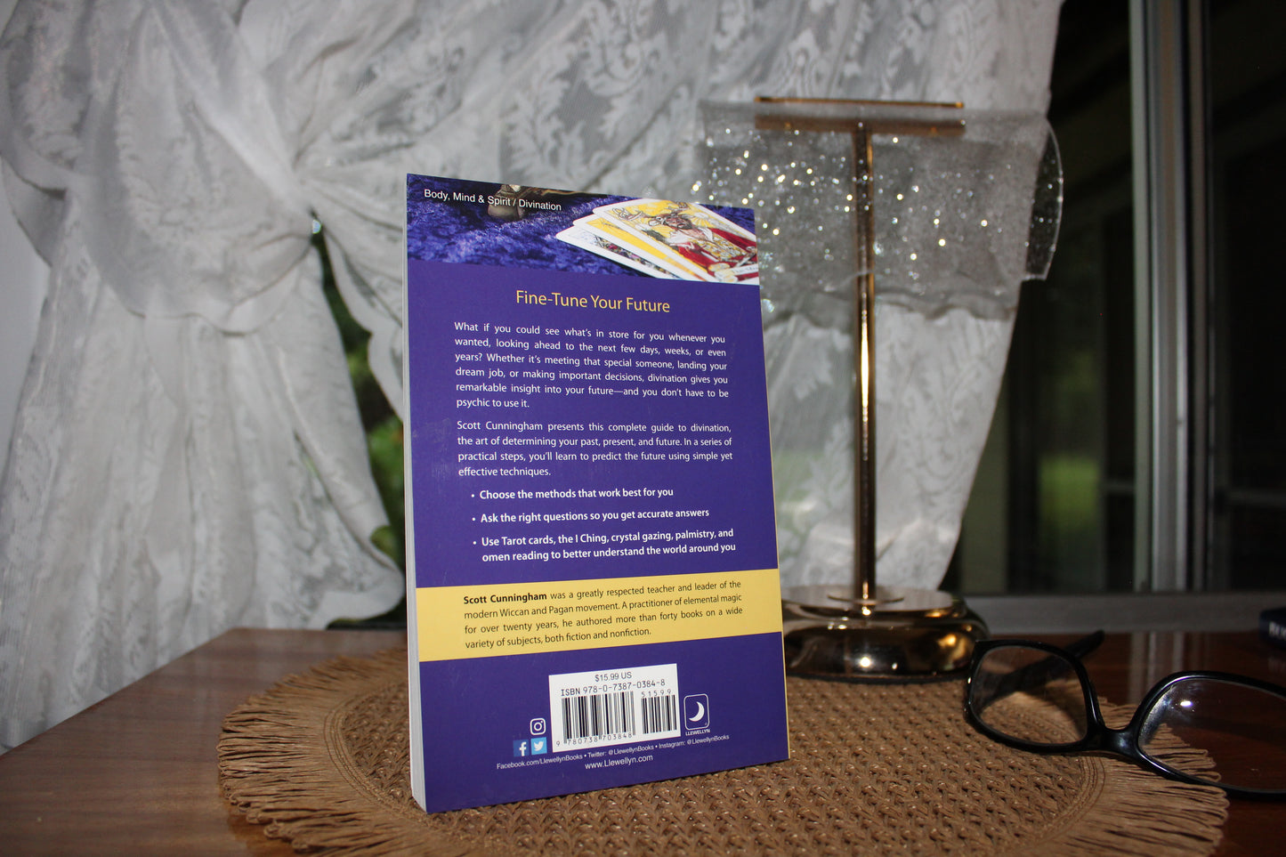 Book - Divination for Beginners