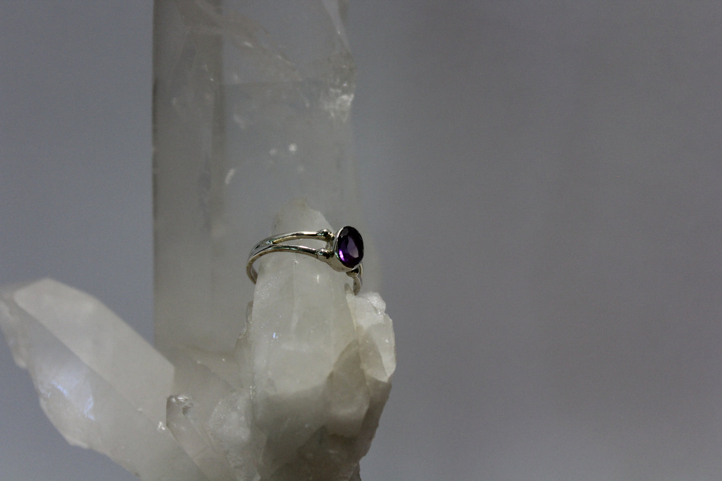 Ring - Amethyst - size - 8
