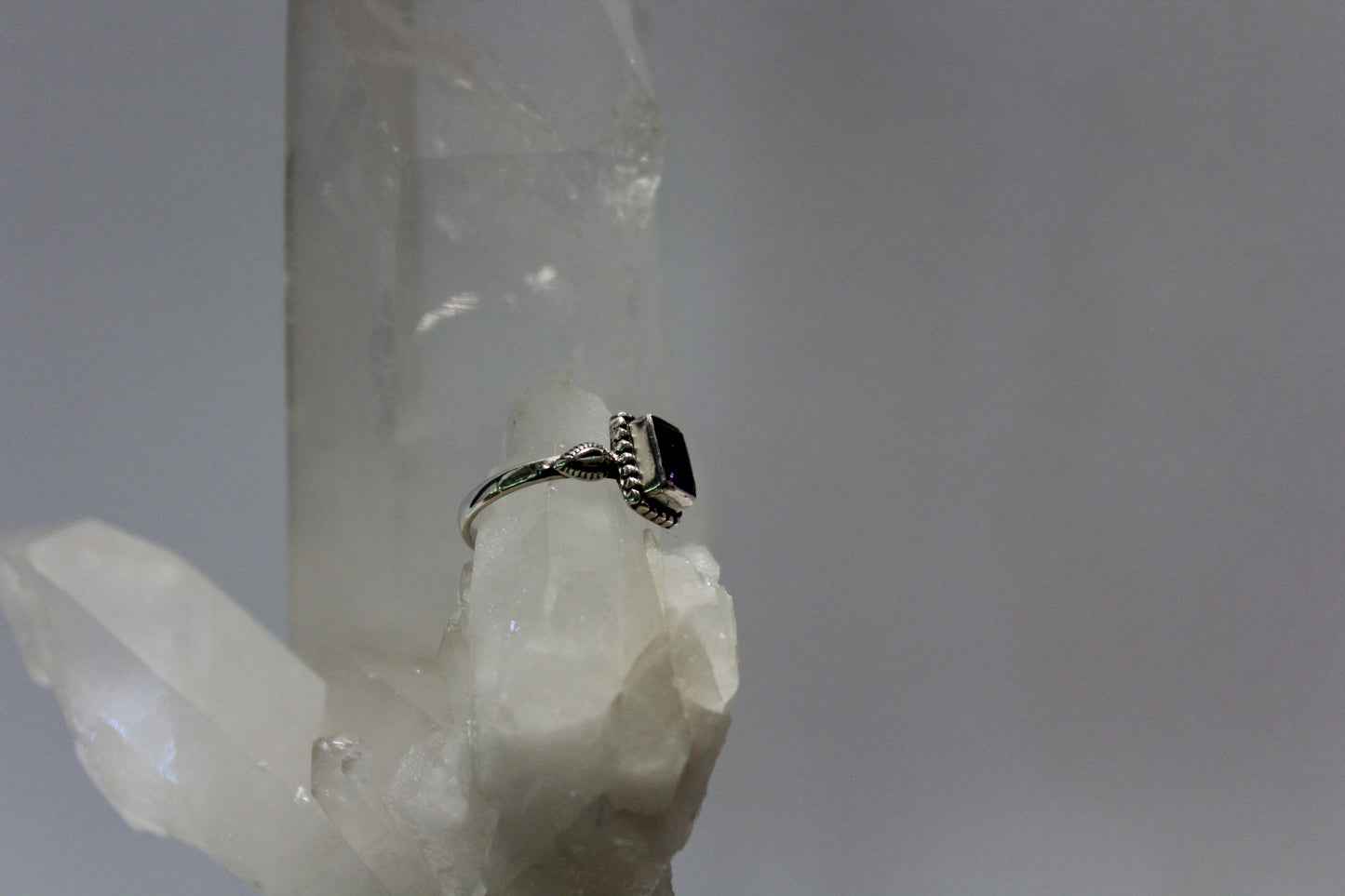 Ring - Amethyst - size - 7