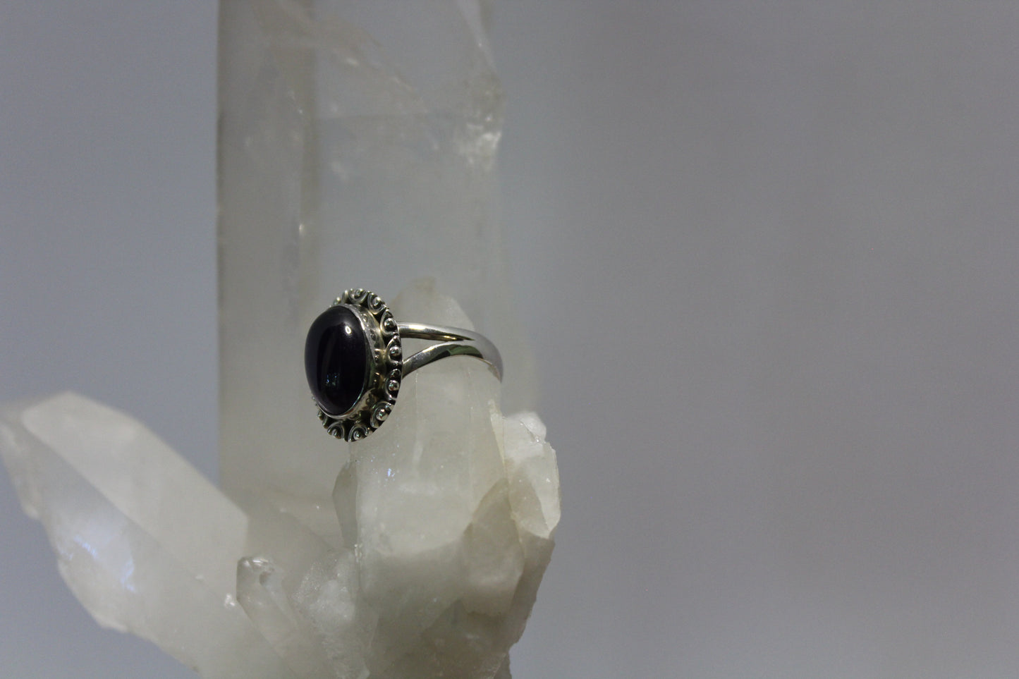 Ring - Amethyst - size - 8