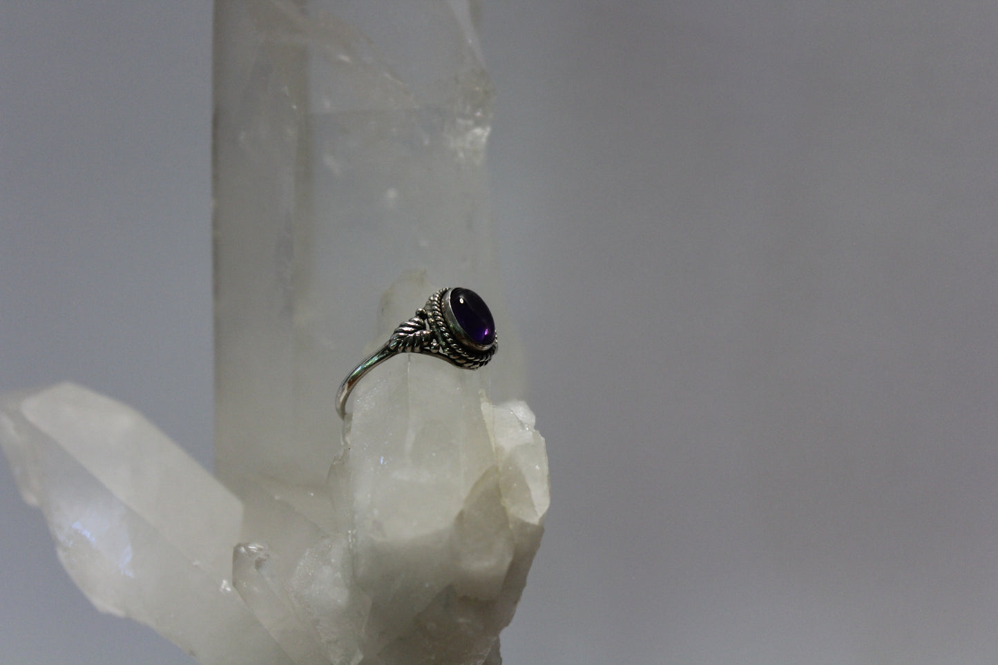Ring - Amethyst - size - 8