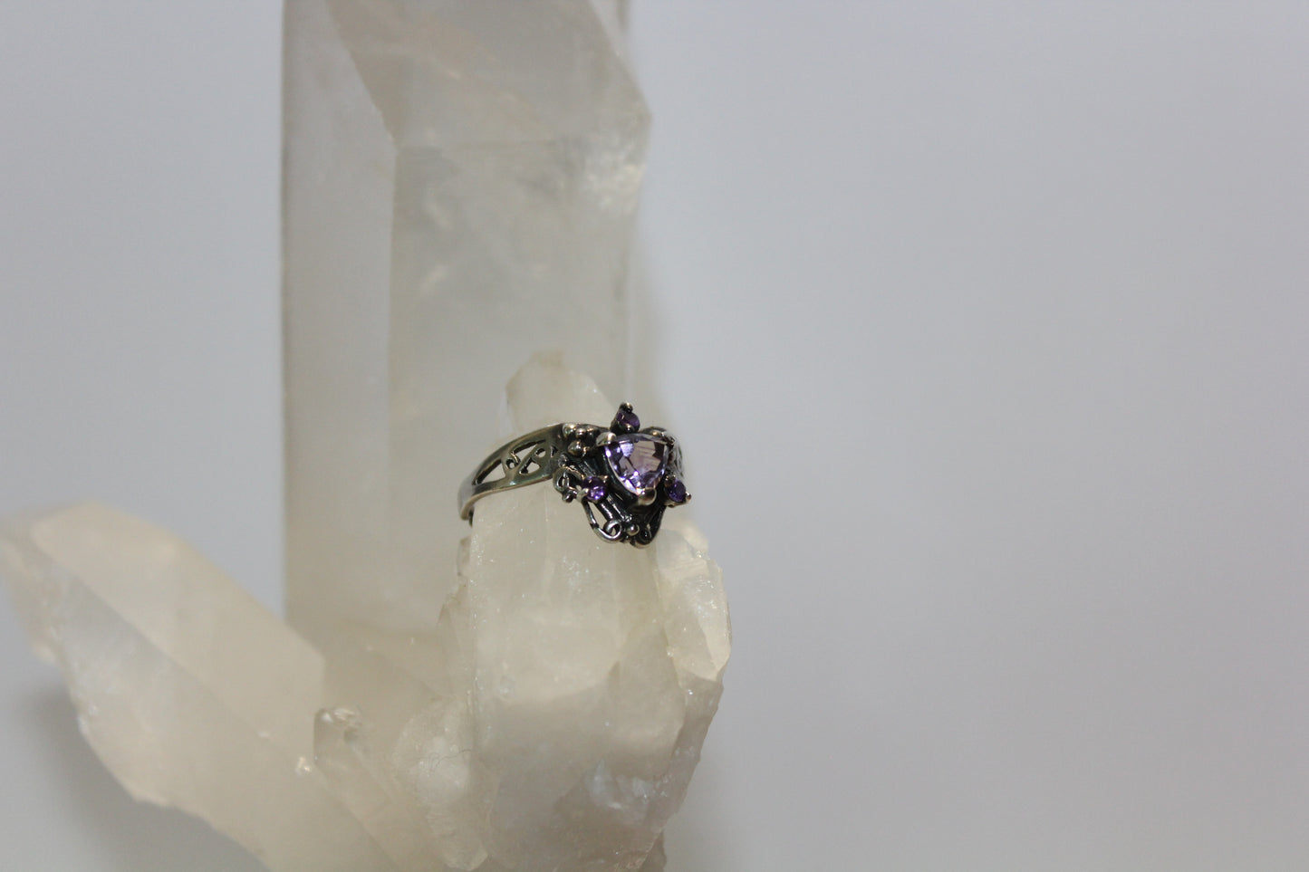 Ring - Amethyst - size - 8
