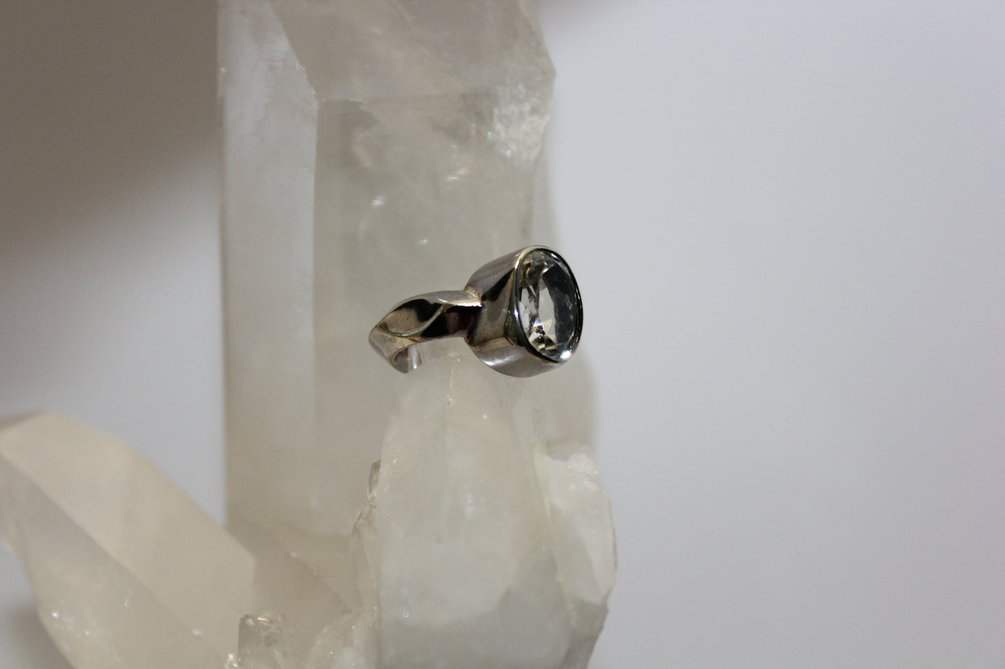 Ring - Clear Quartz - size - 5