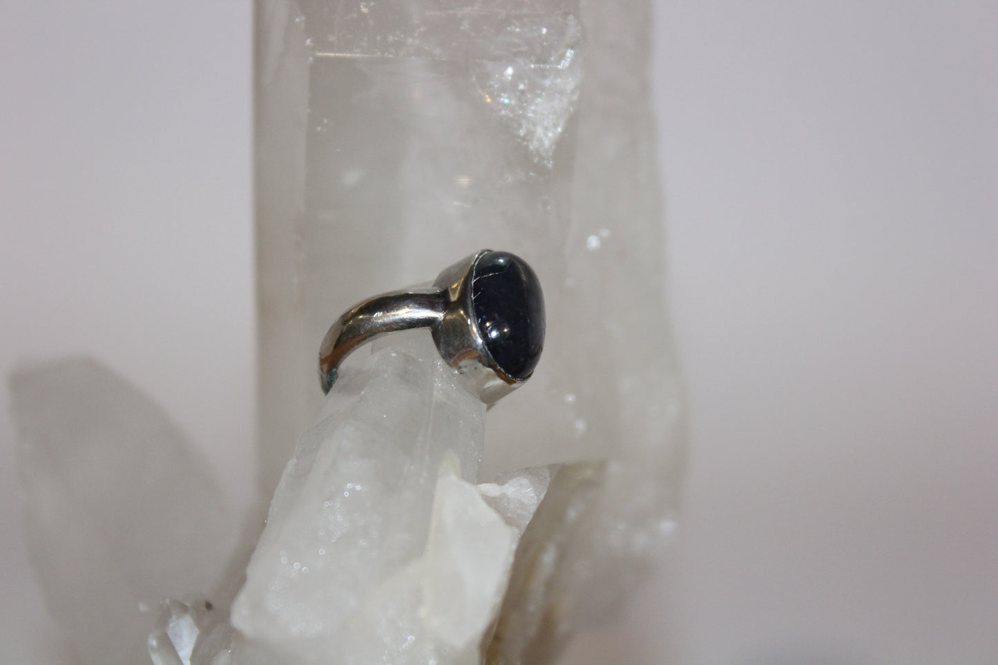 Ring - Iolite - size - 6