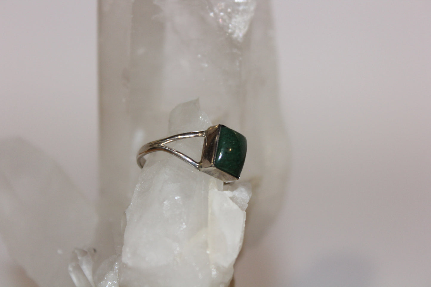 Ring - Jade - size - 9