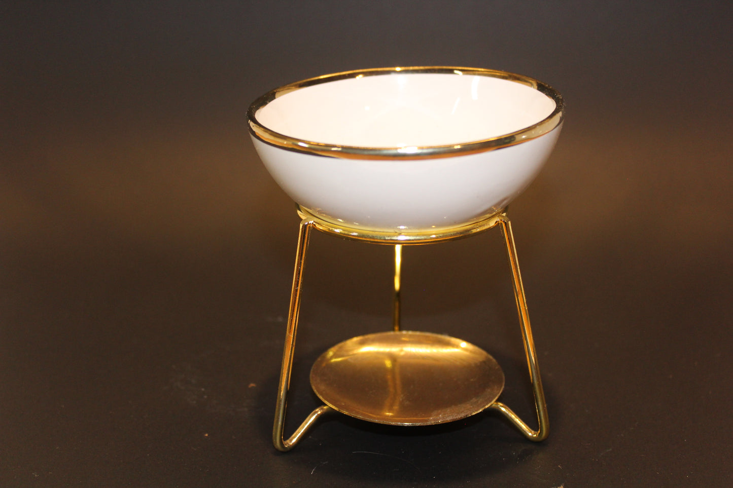 Oil Burner - Ceramic with metal stand