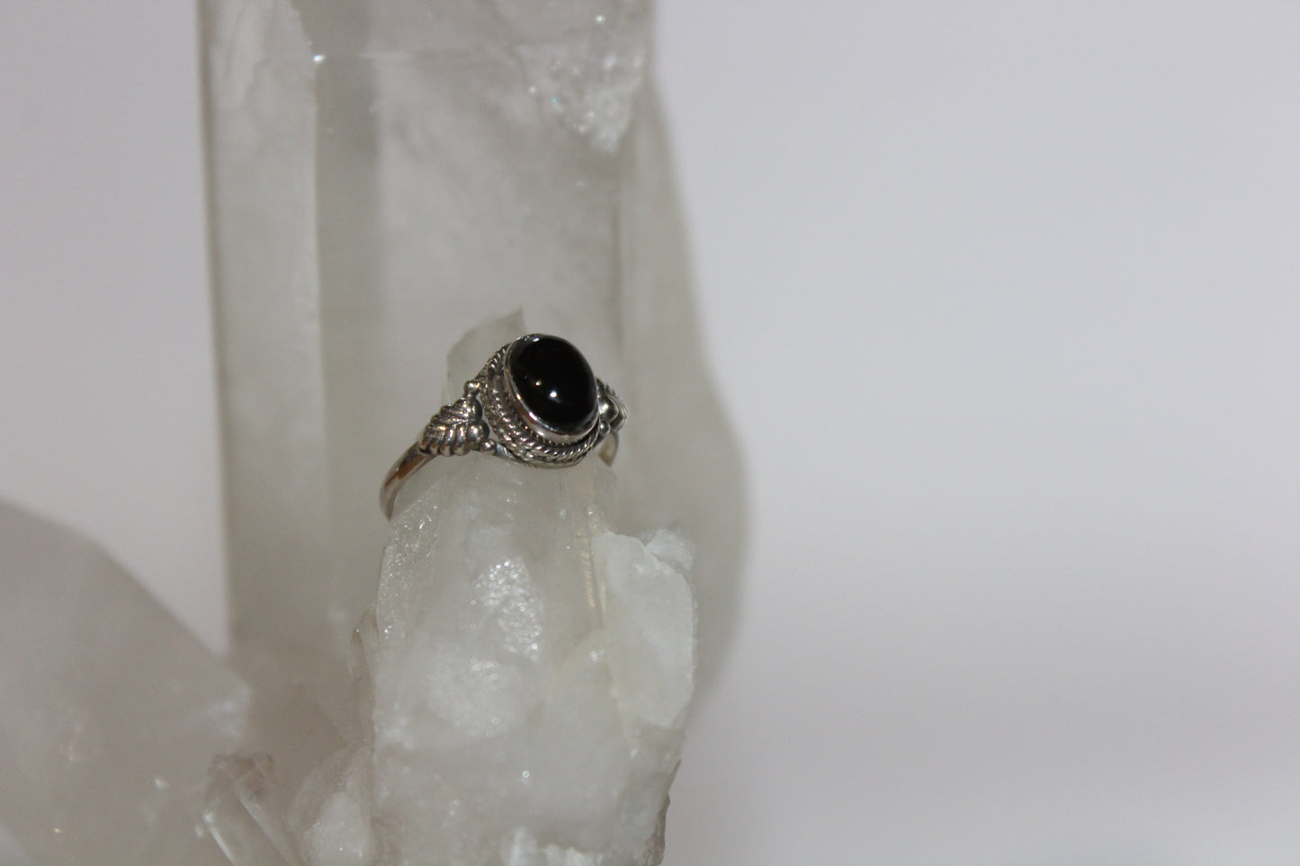 Ring - Onyx - size - 7