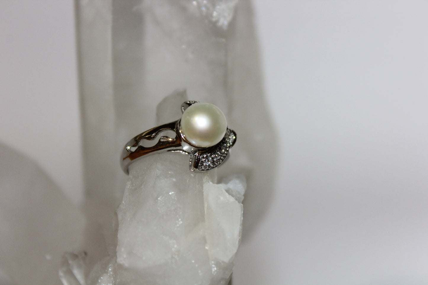 Ring - Pearl - size - 8.5