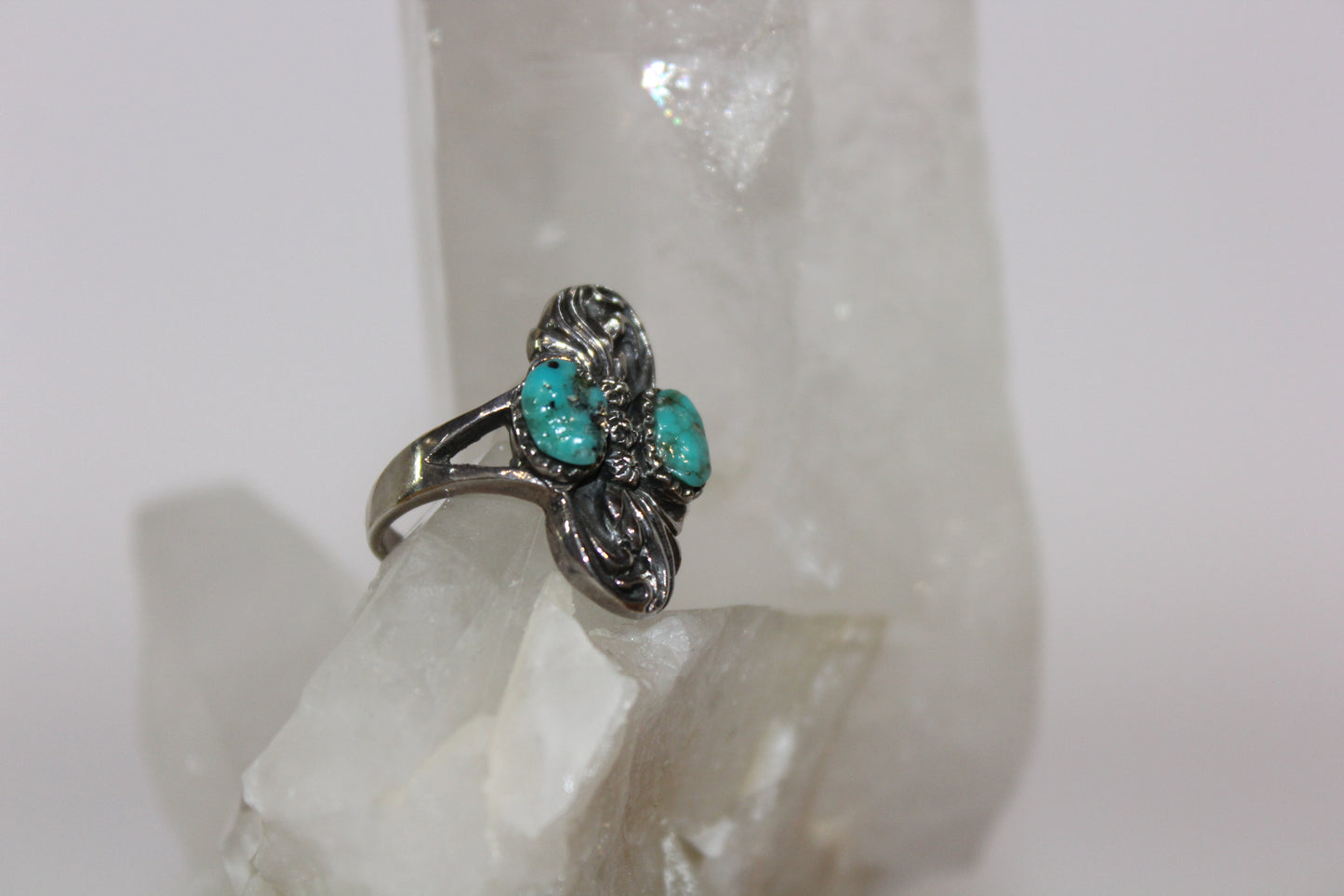 Ring - Turquoise - size - 8
