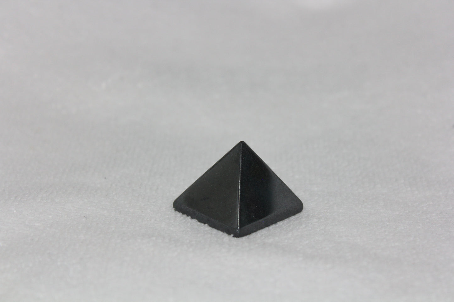 Pyramid - Hematite - sml/med