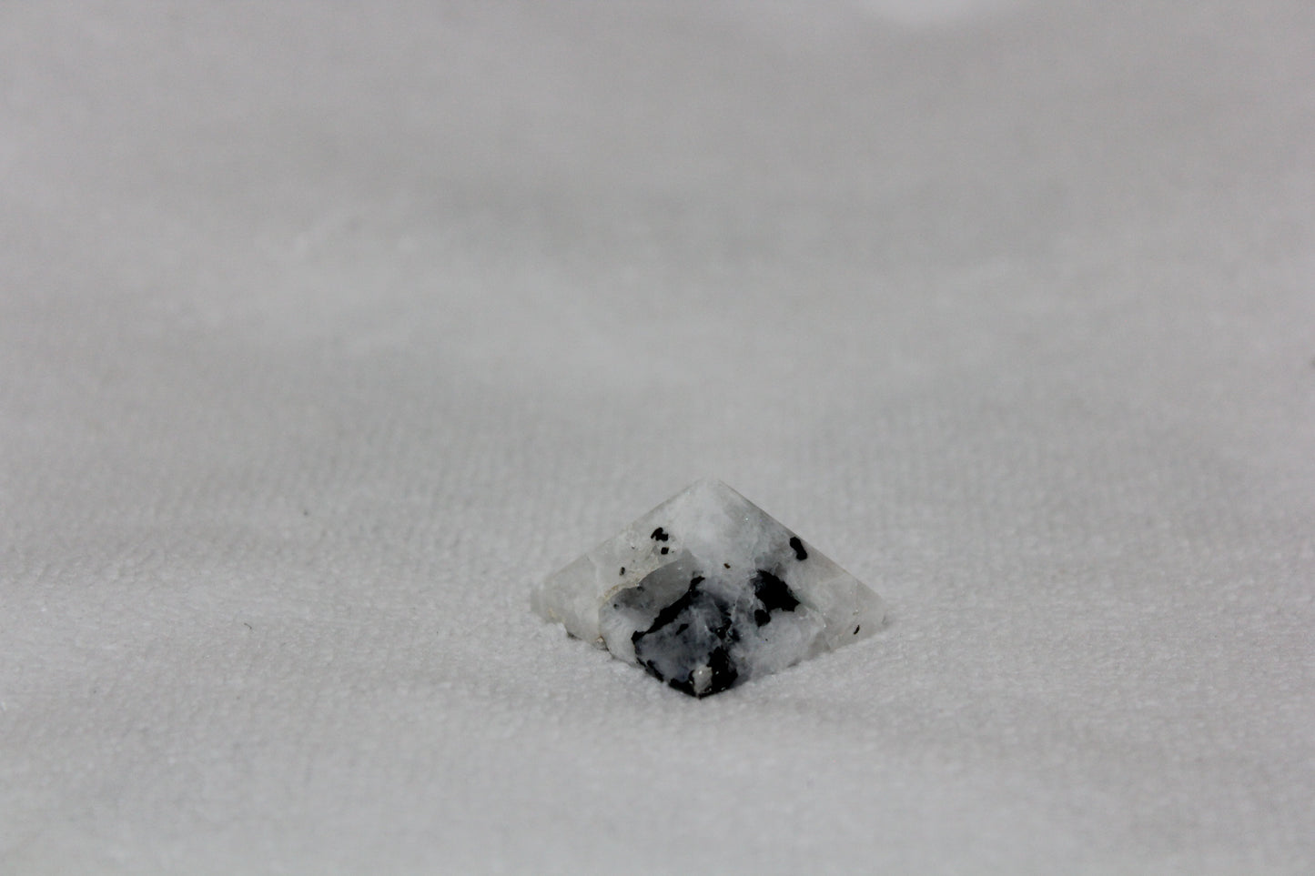 Pyramid - Moonstone - sml