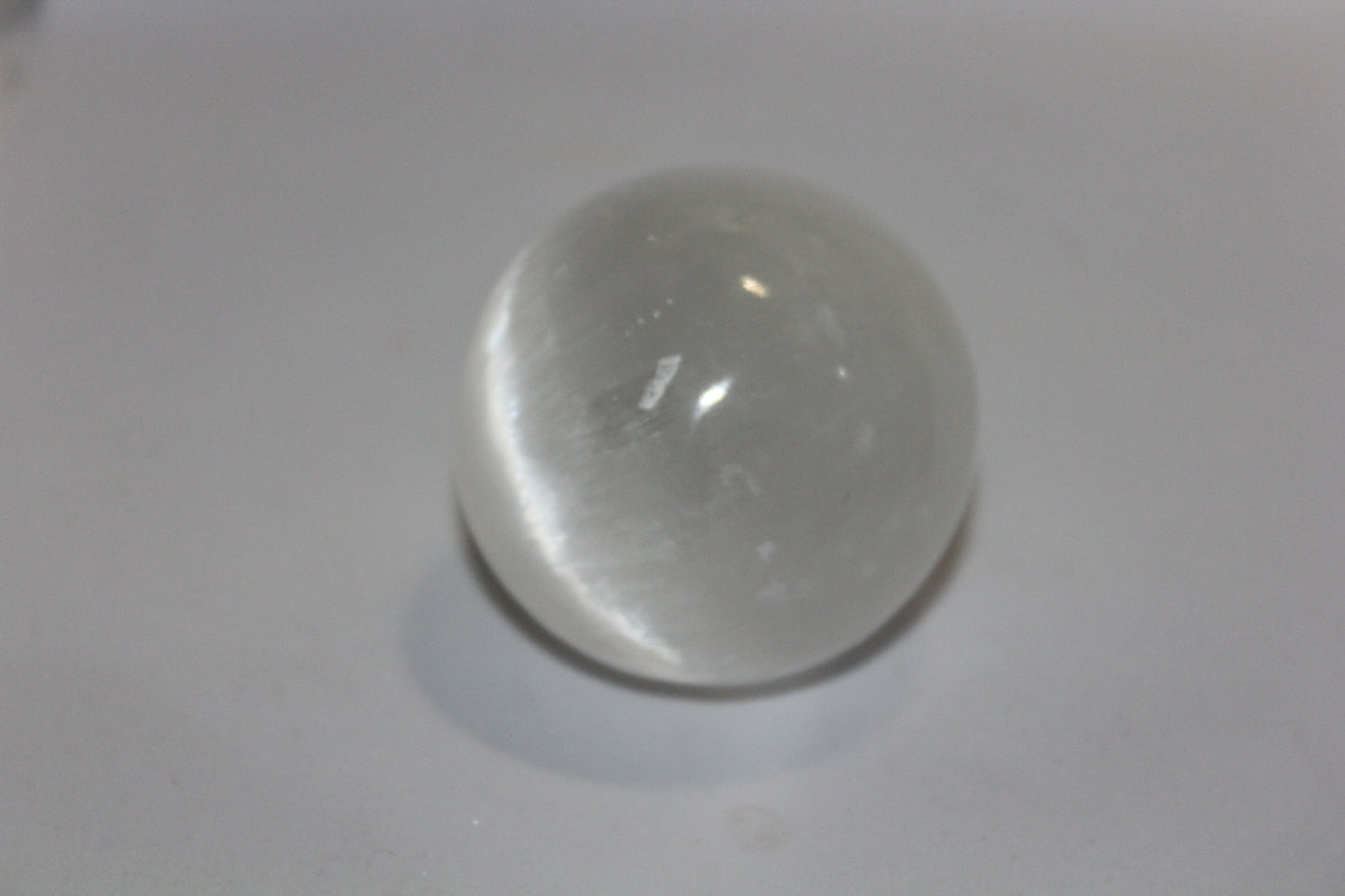 Sphere - Selenite - med
