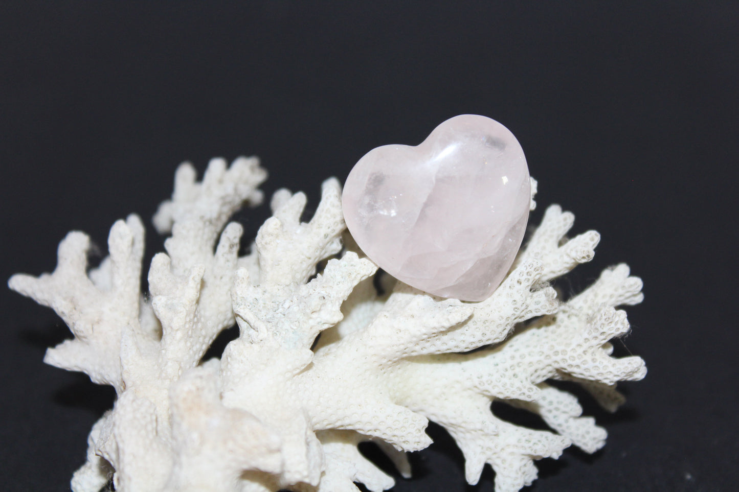 Heart - Rose Quartz - A+ Grade - puff - sml/med