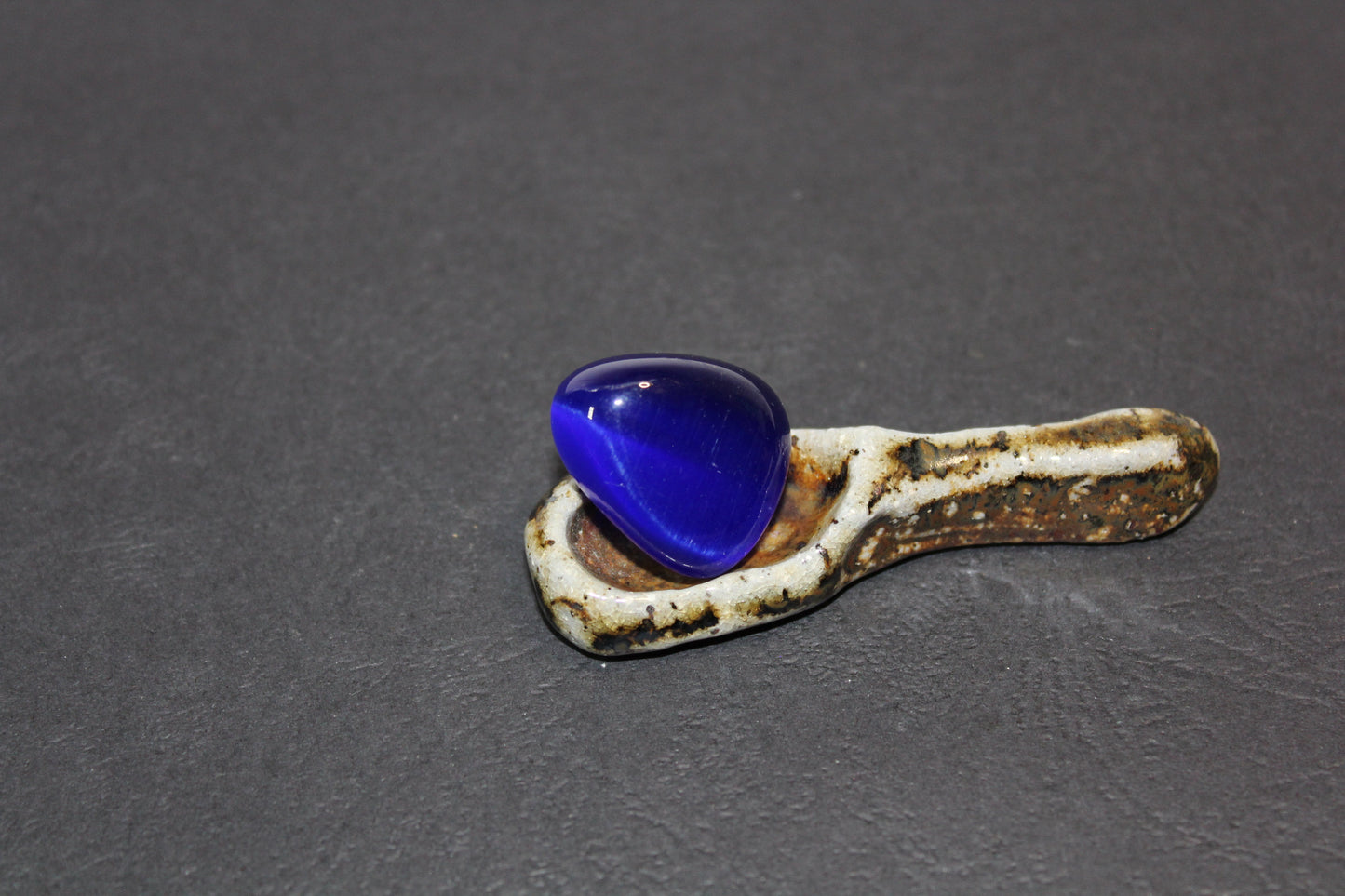 Tumbled - Cat's Eye - Dk Blue