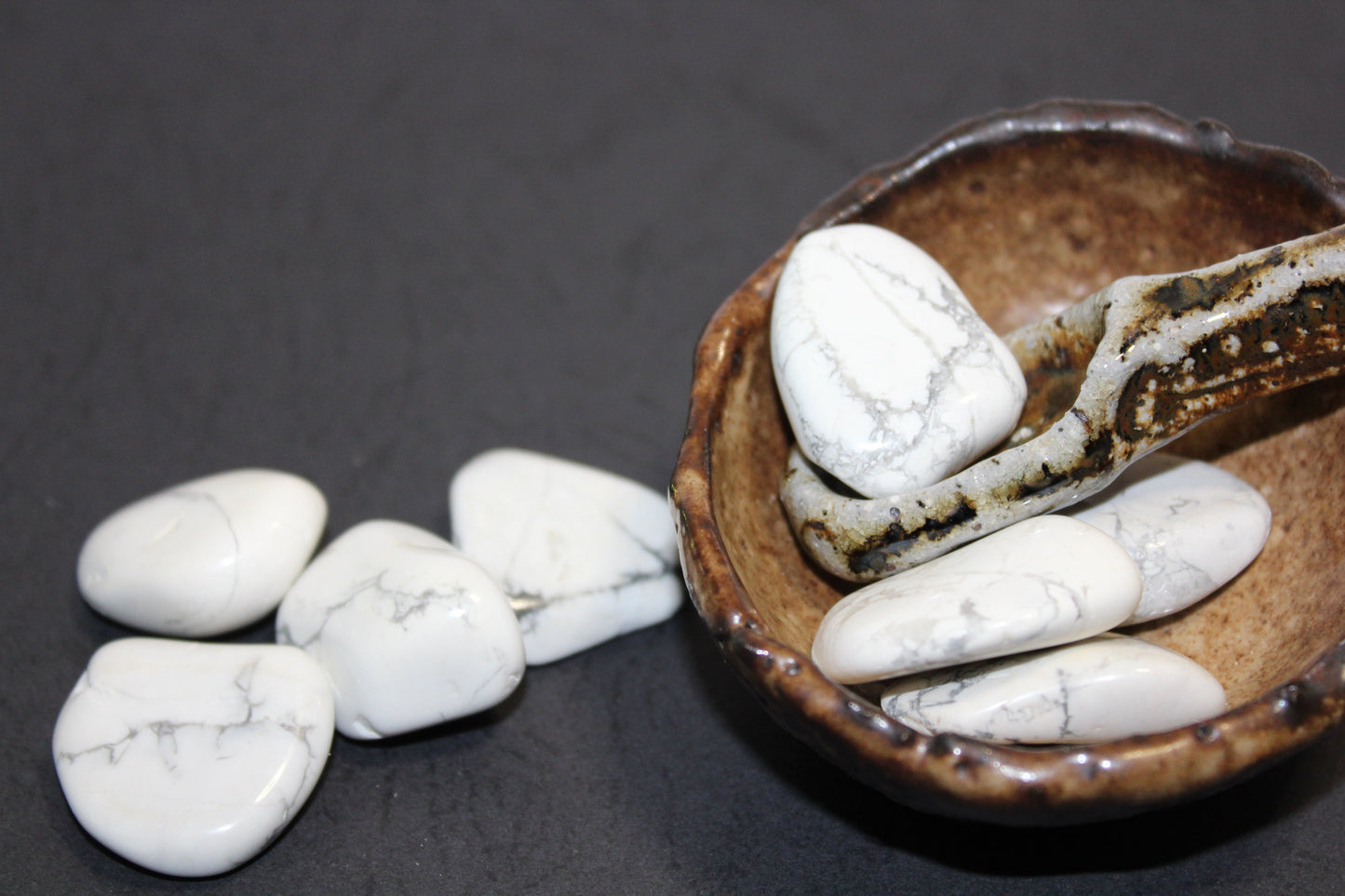 Tumbled - Howlite - White - sml