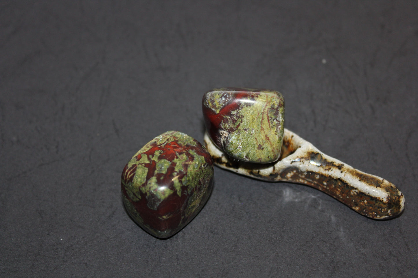 Tumbled - Dragon Blood Jasper - xlge