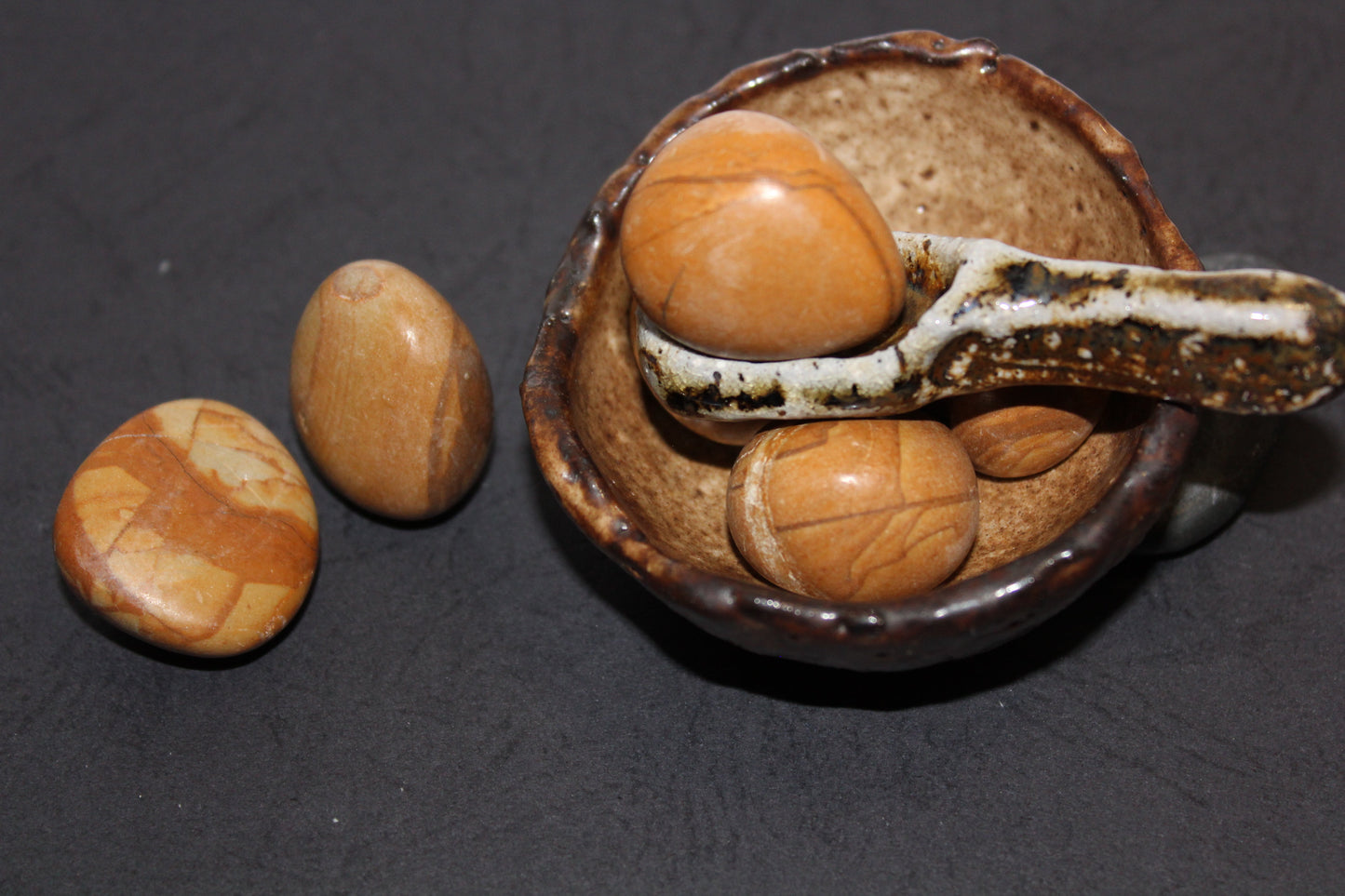 Tumbled - Peanut Wood Jasper - med