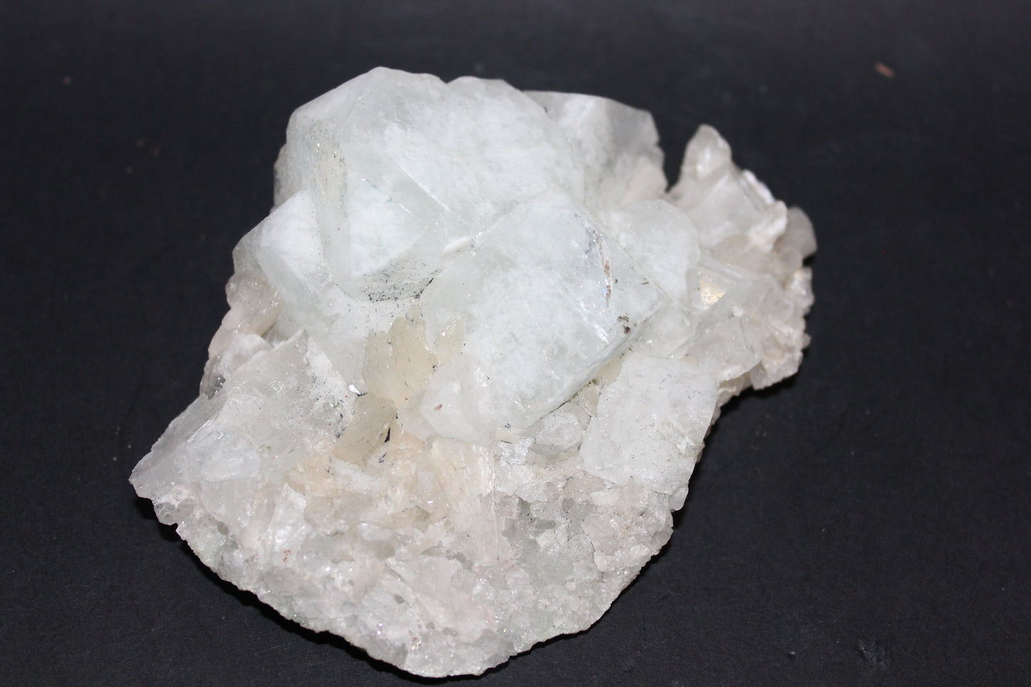 Raw - Green Apophyllite - med/lge