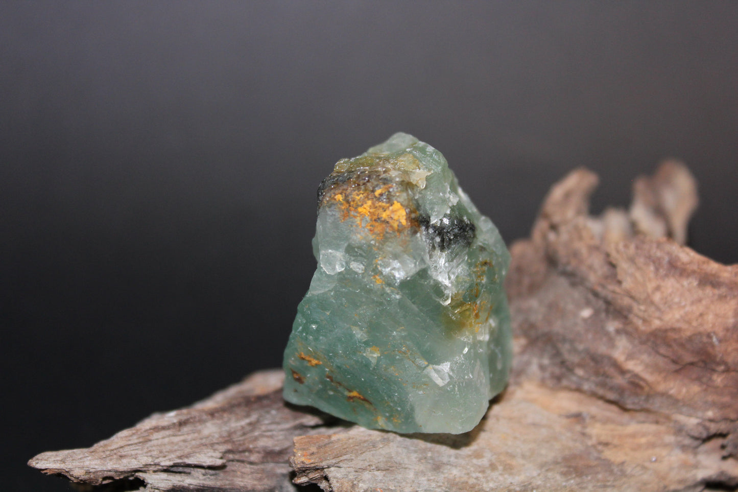 Raw - Fluorite - Rainbow - sml