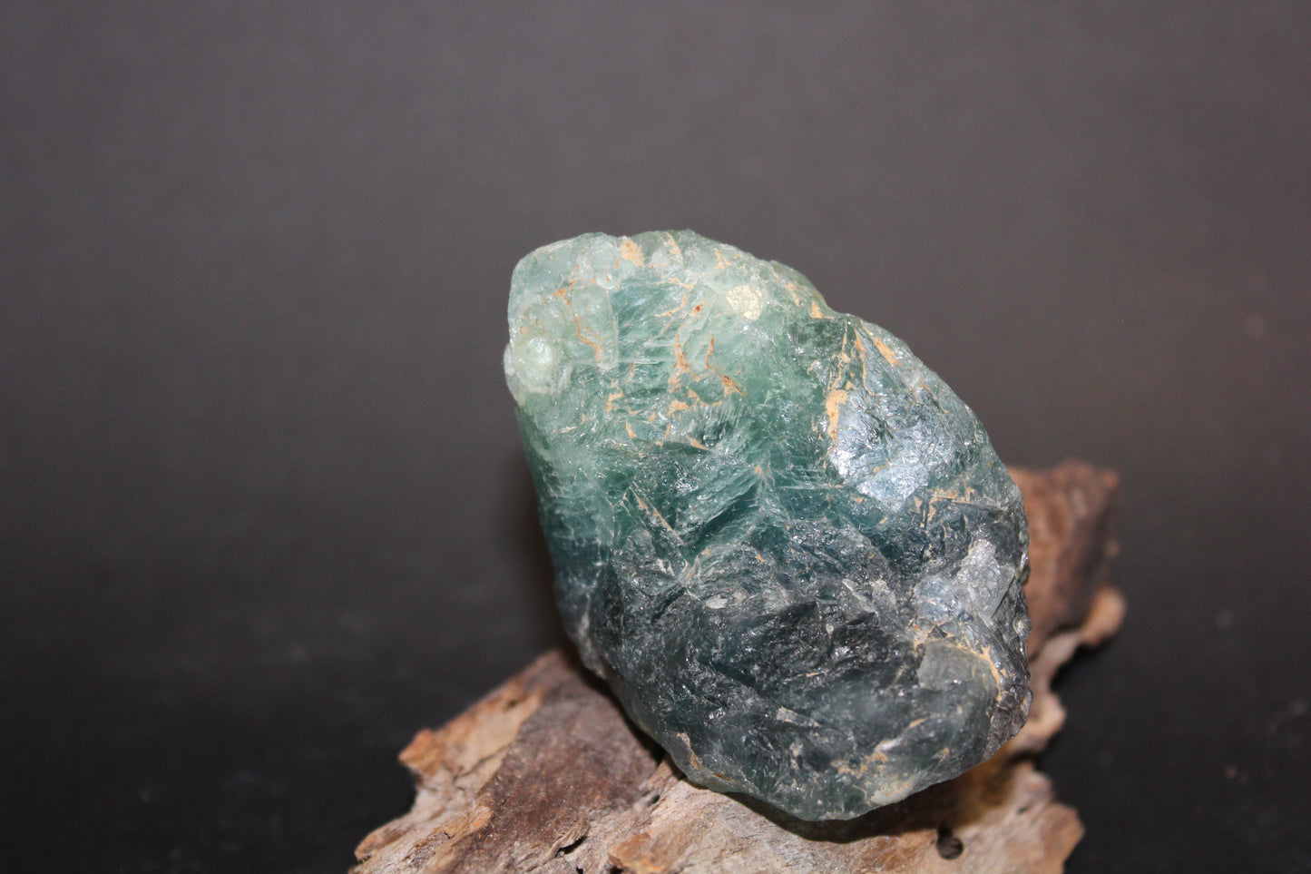 Raw - Fluorite - Rainbow - med