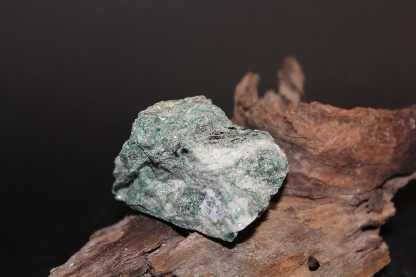 Raw - Fuchsite (with mica) - sml