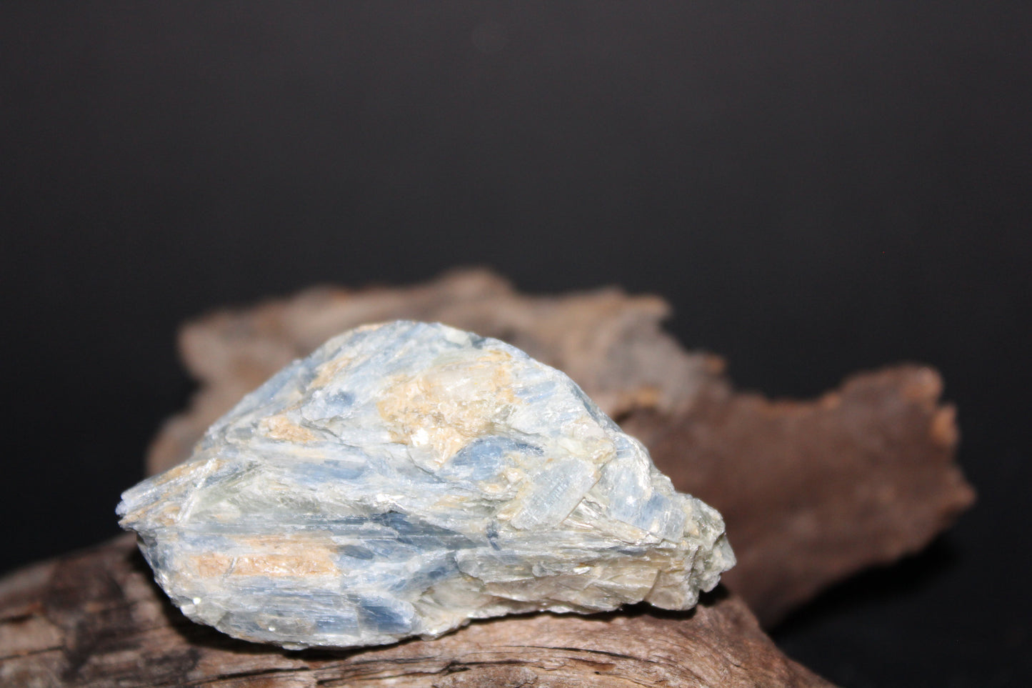 Raw - Kyanite - Blue (crystalline with mica) - sml