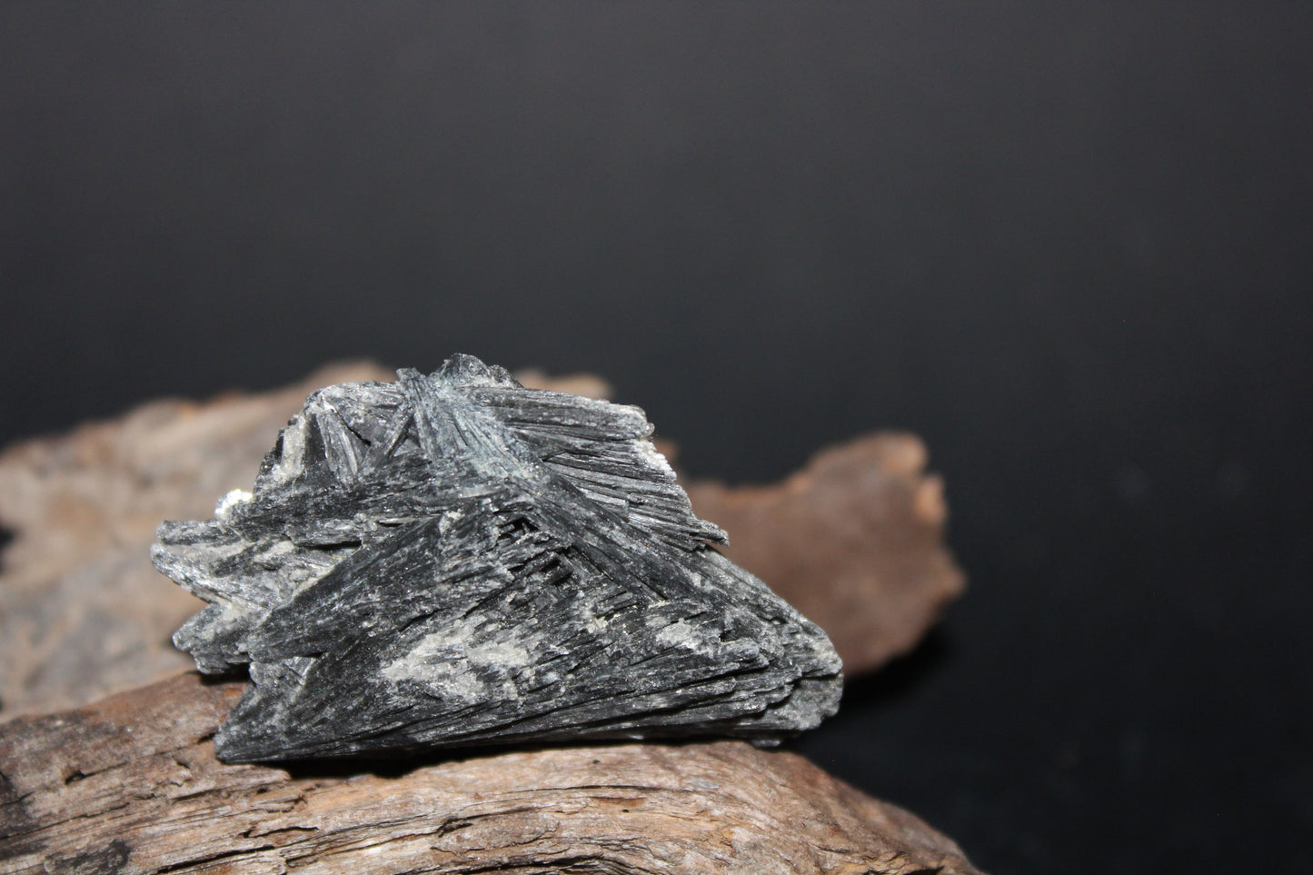 Raw - Black Kyanite - sml