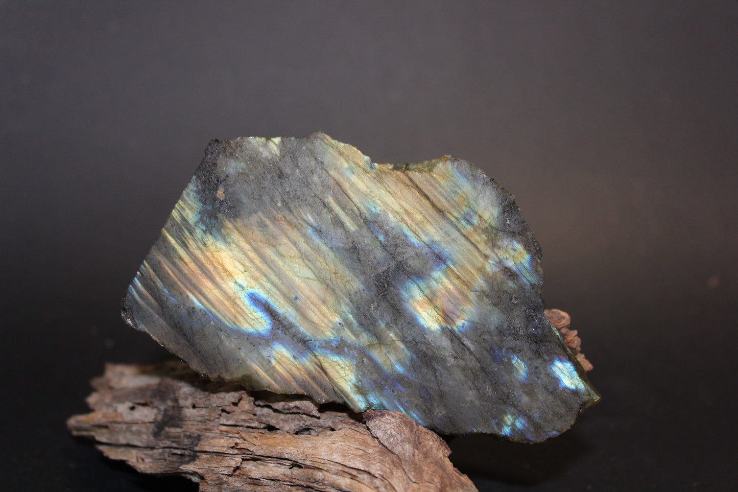 Slice - Labradorite (raw) - med