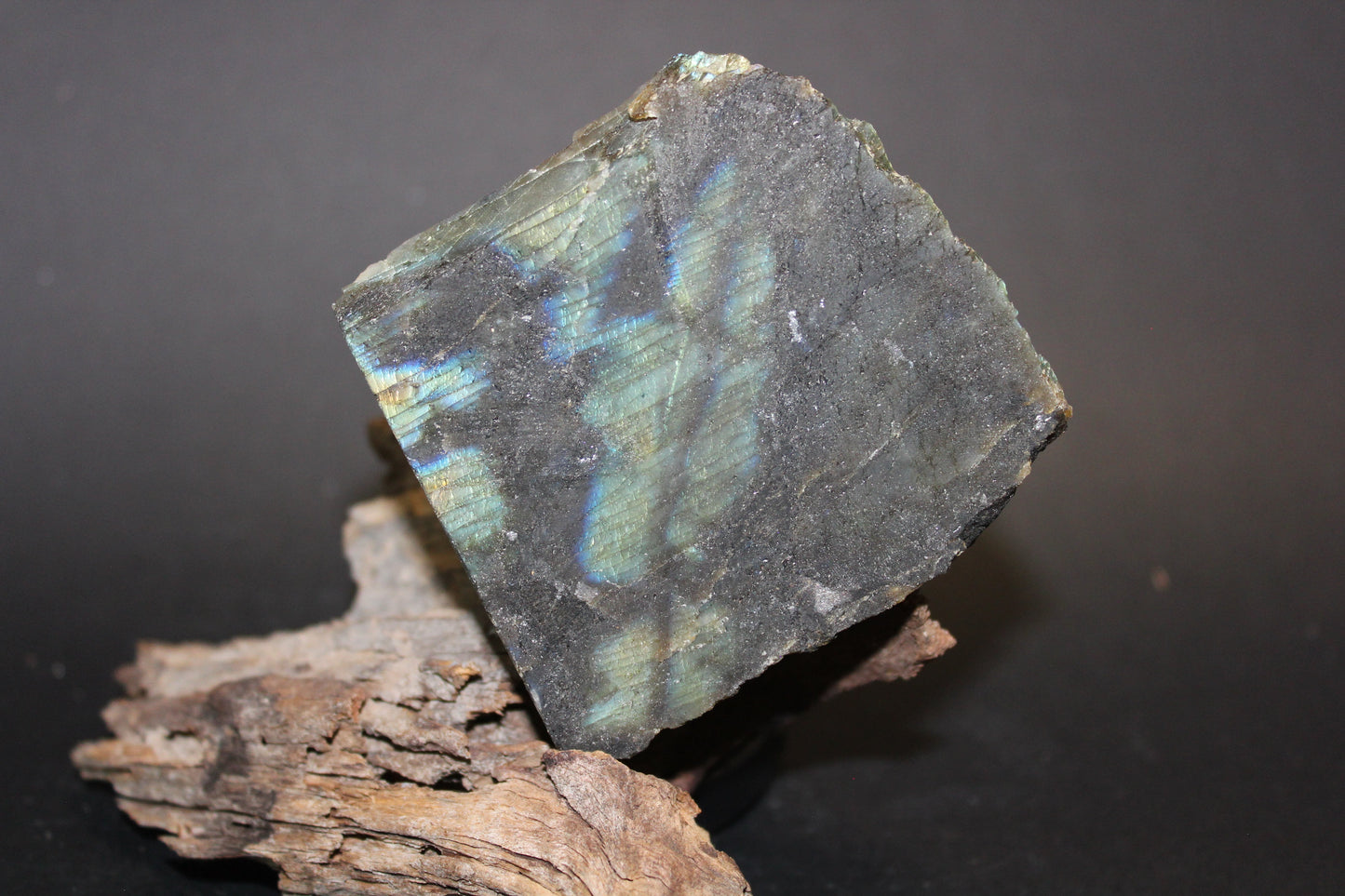 Slice - Labradorite (raw) - med