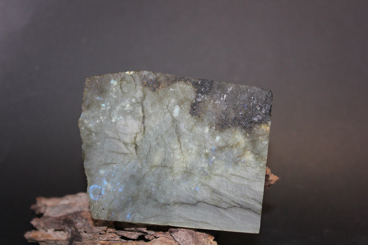 Slice - Labradorite (raw) - med