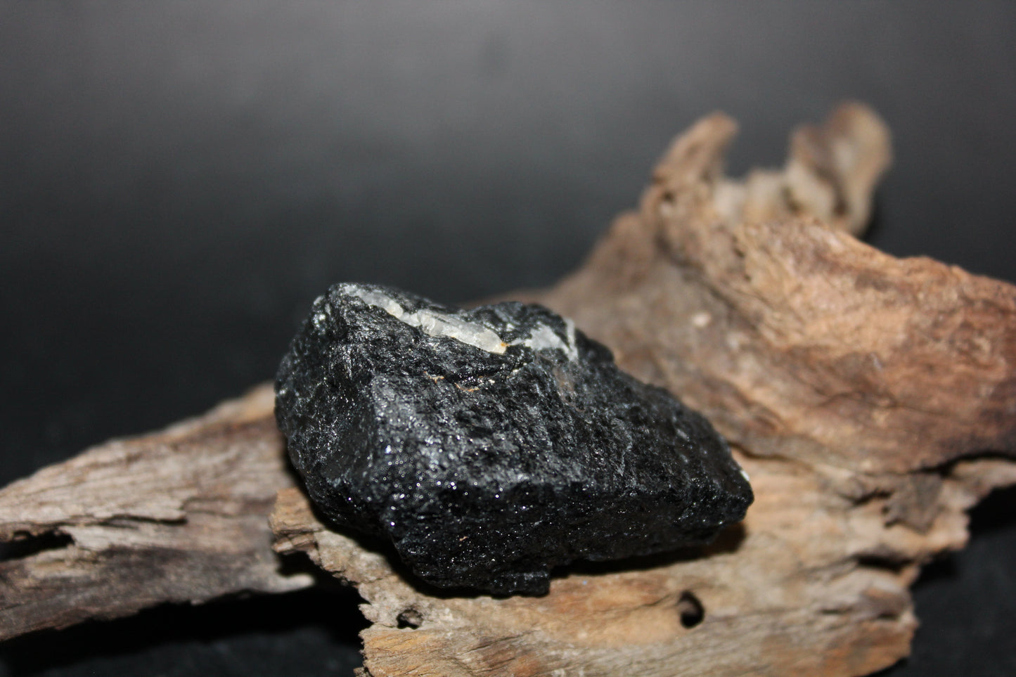 Raw - Tourmaline - Black - sml