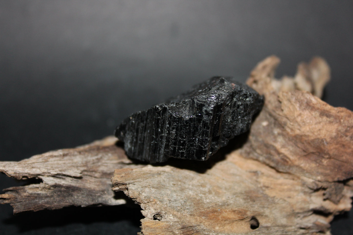 Raw - Tourmaline - Black - sml