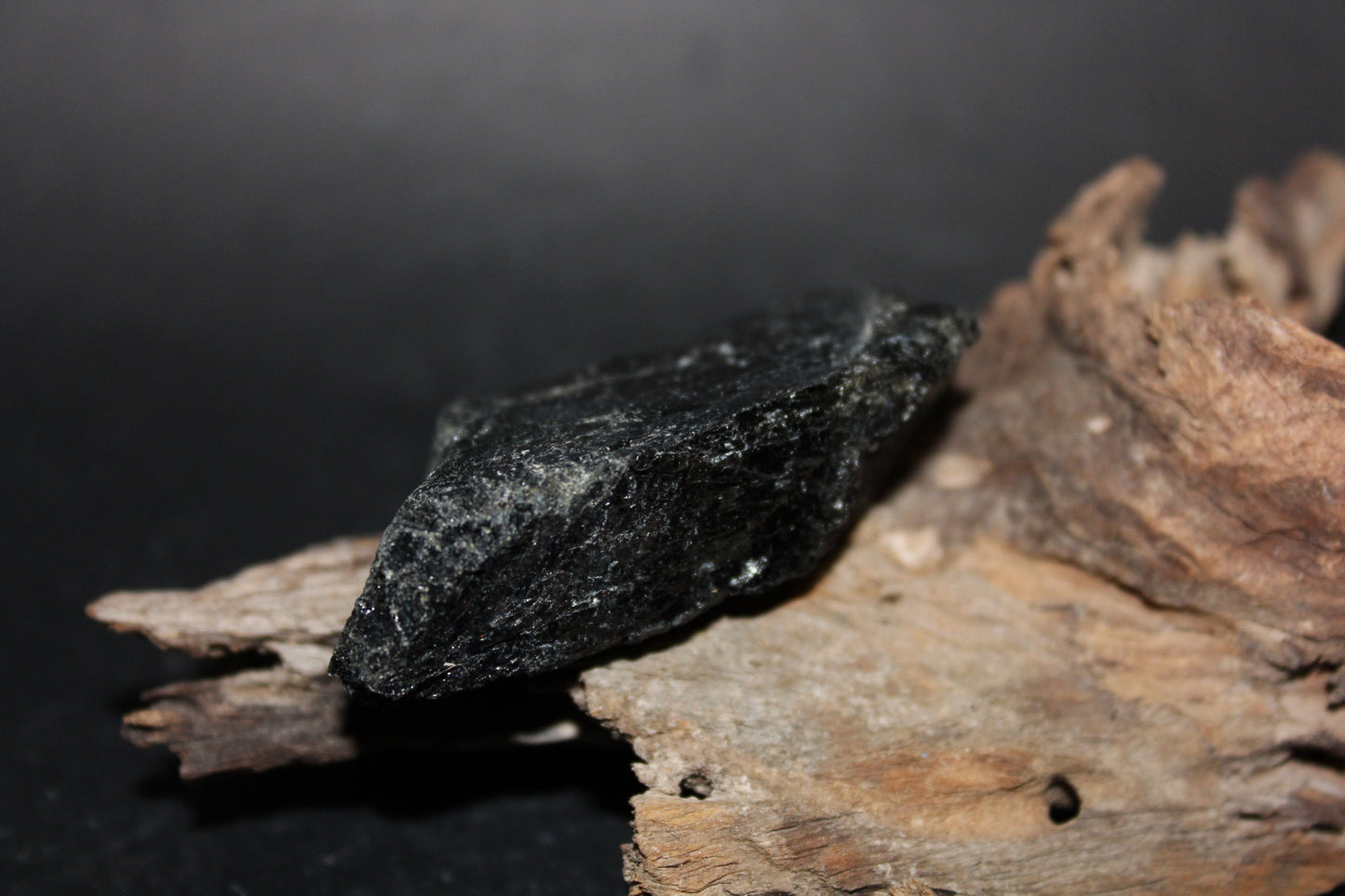 Raw - Tourmaline - Black - sml