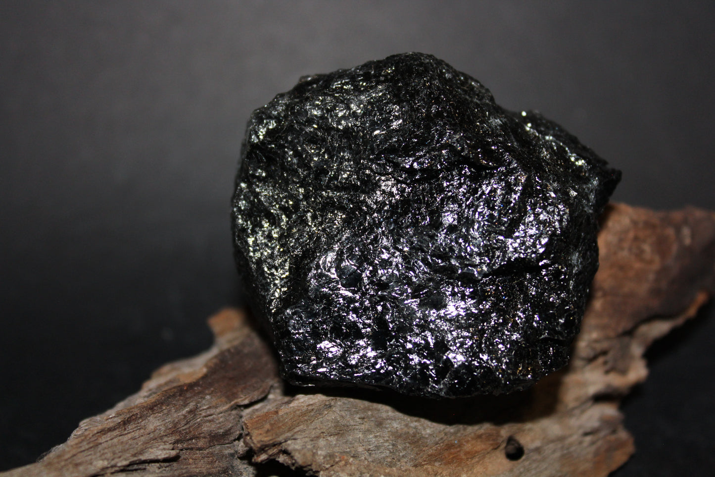Raw - Tourmaline - Black - sml