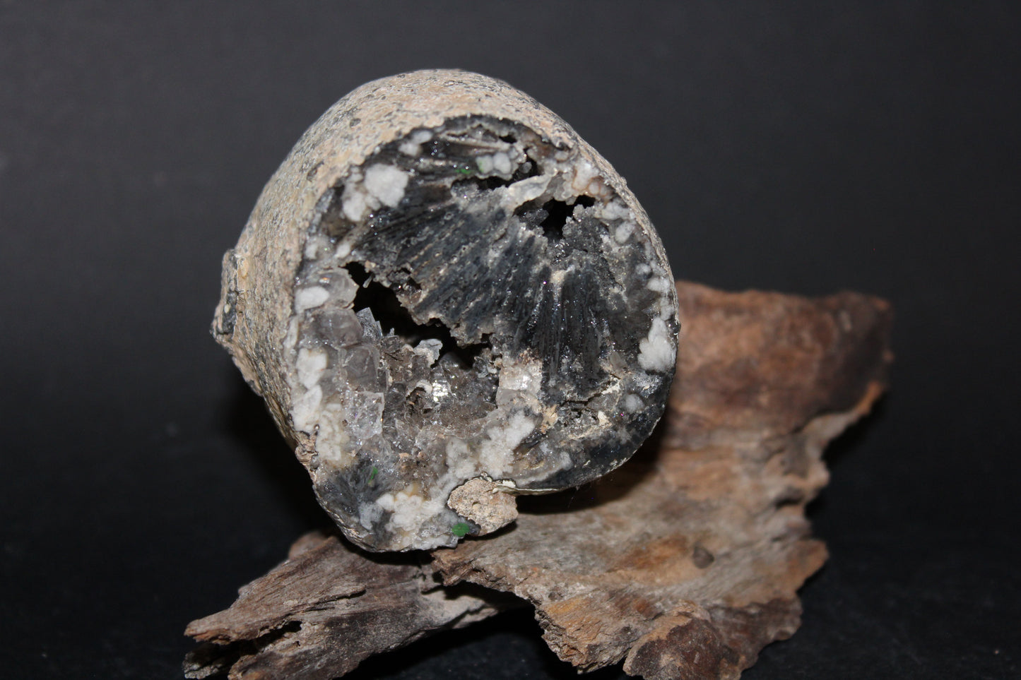 Geode - Amethyst (Mexican - full cave) - sml/med