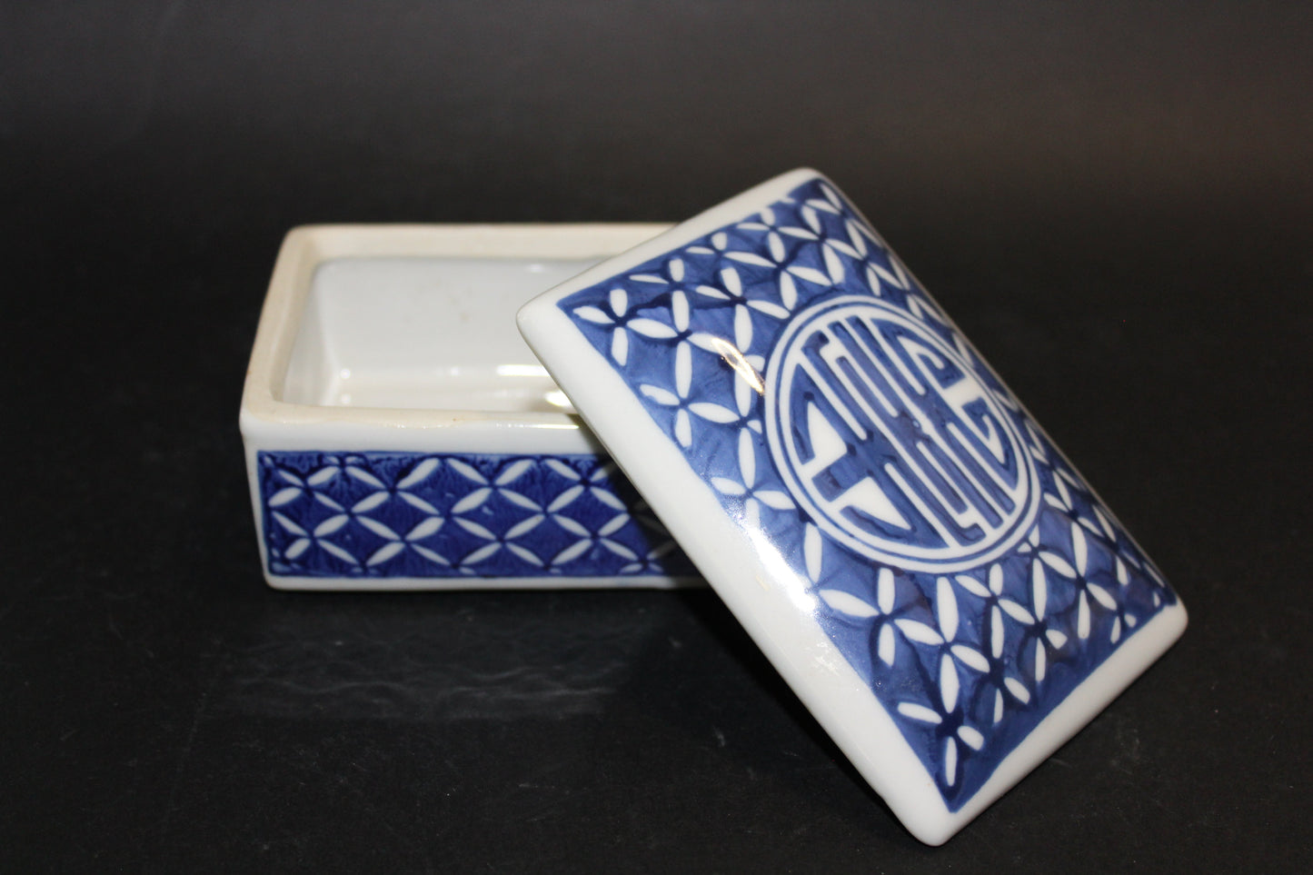 Box - (ceramic) - sml