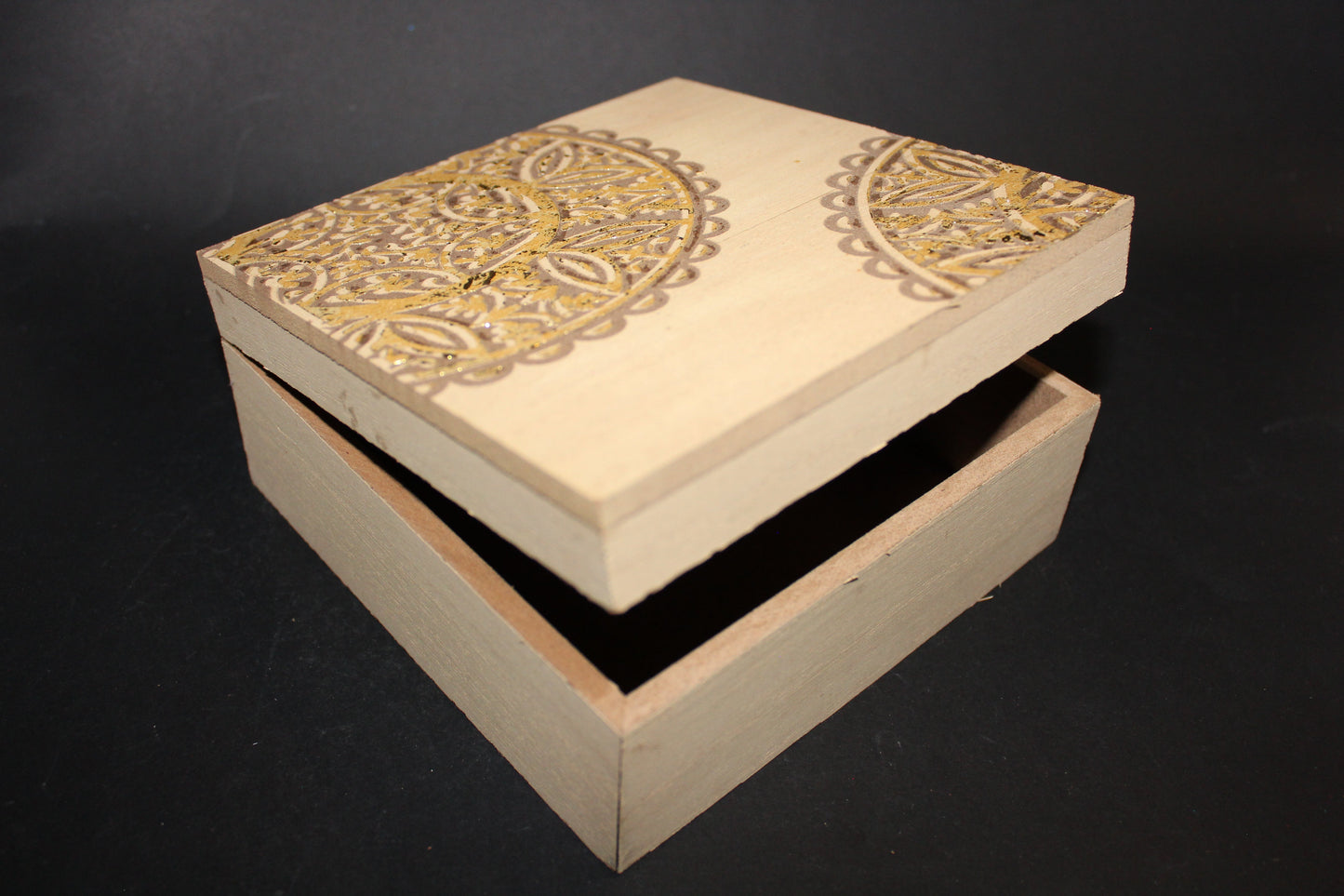 Box - timber with Mandala print - med