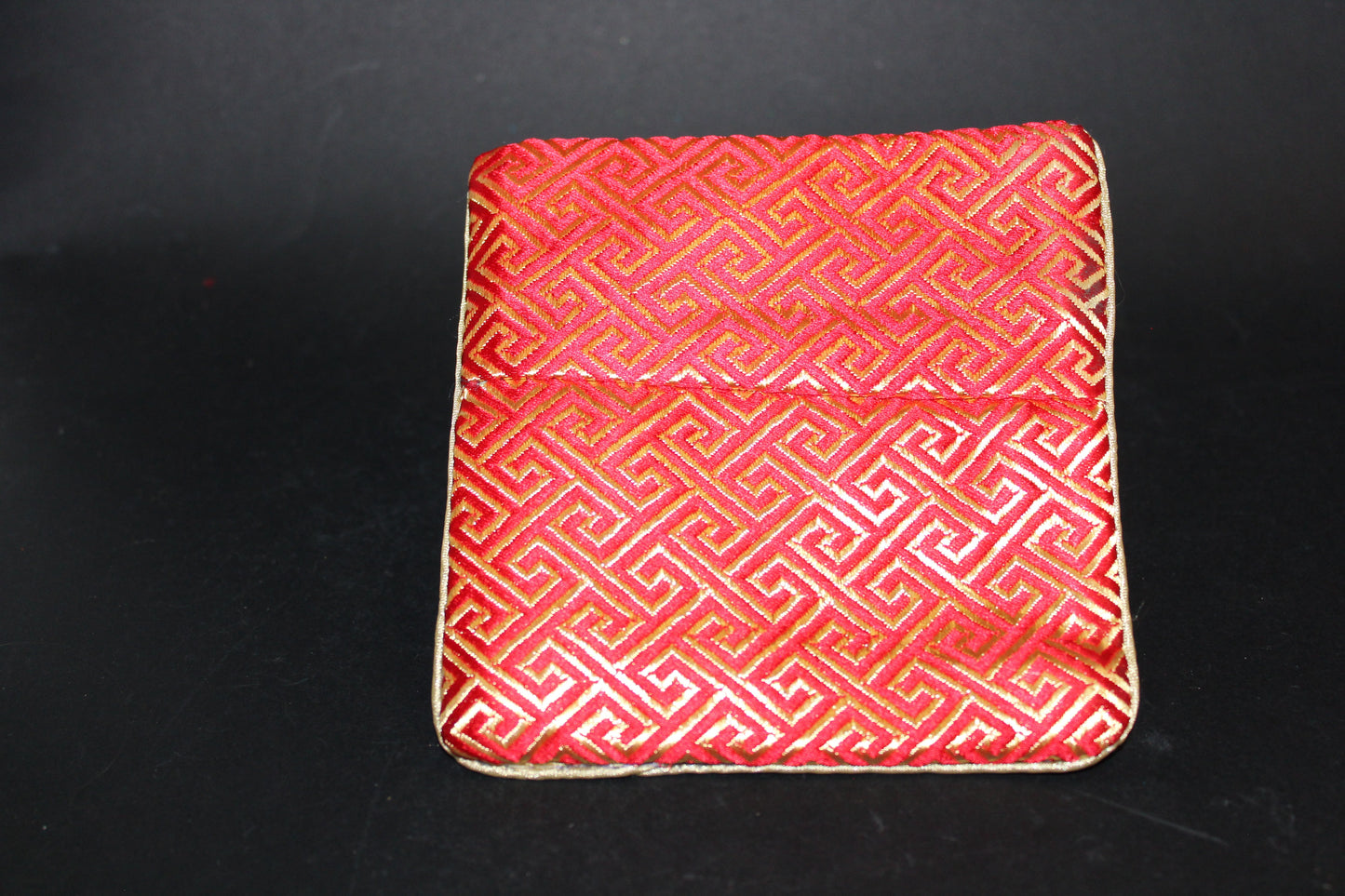 Purse - embroidered silk - sml