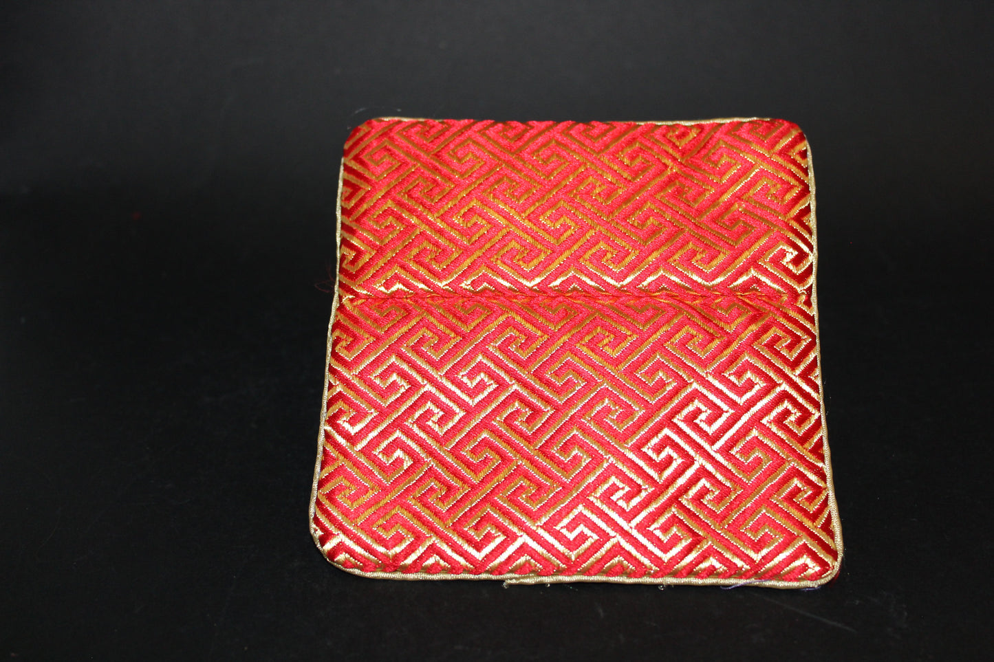 Purse - embroidered silk - sml