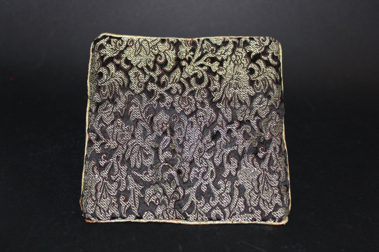 Purse - embroidered silk - sml