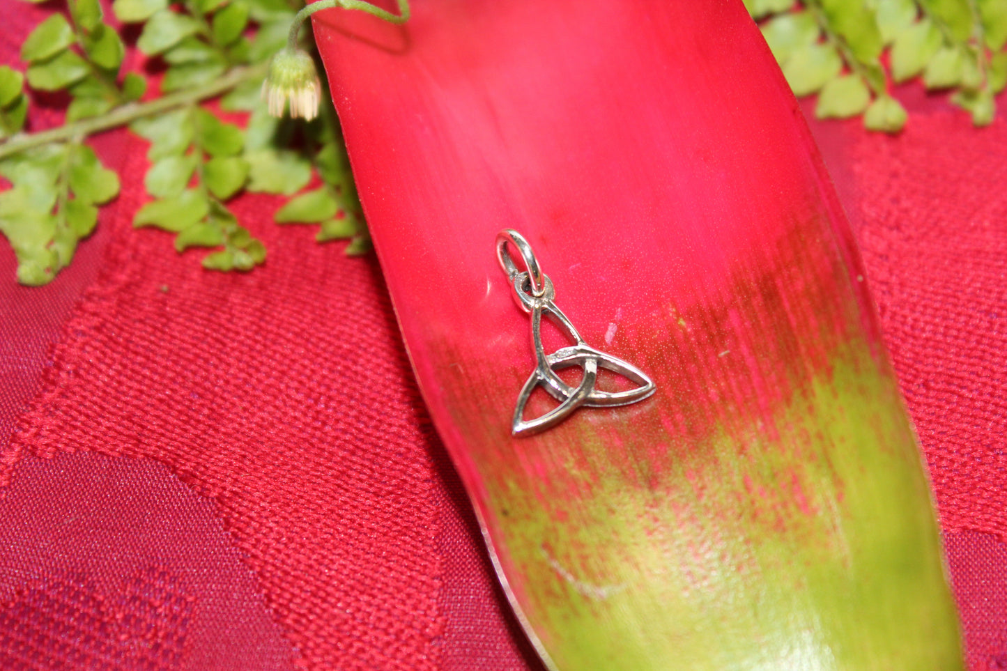 Pendant - S/S - Triquetra - xsml