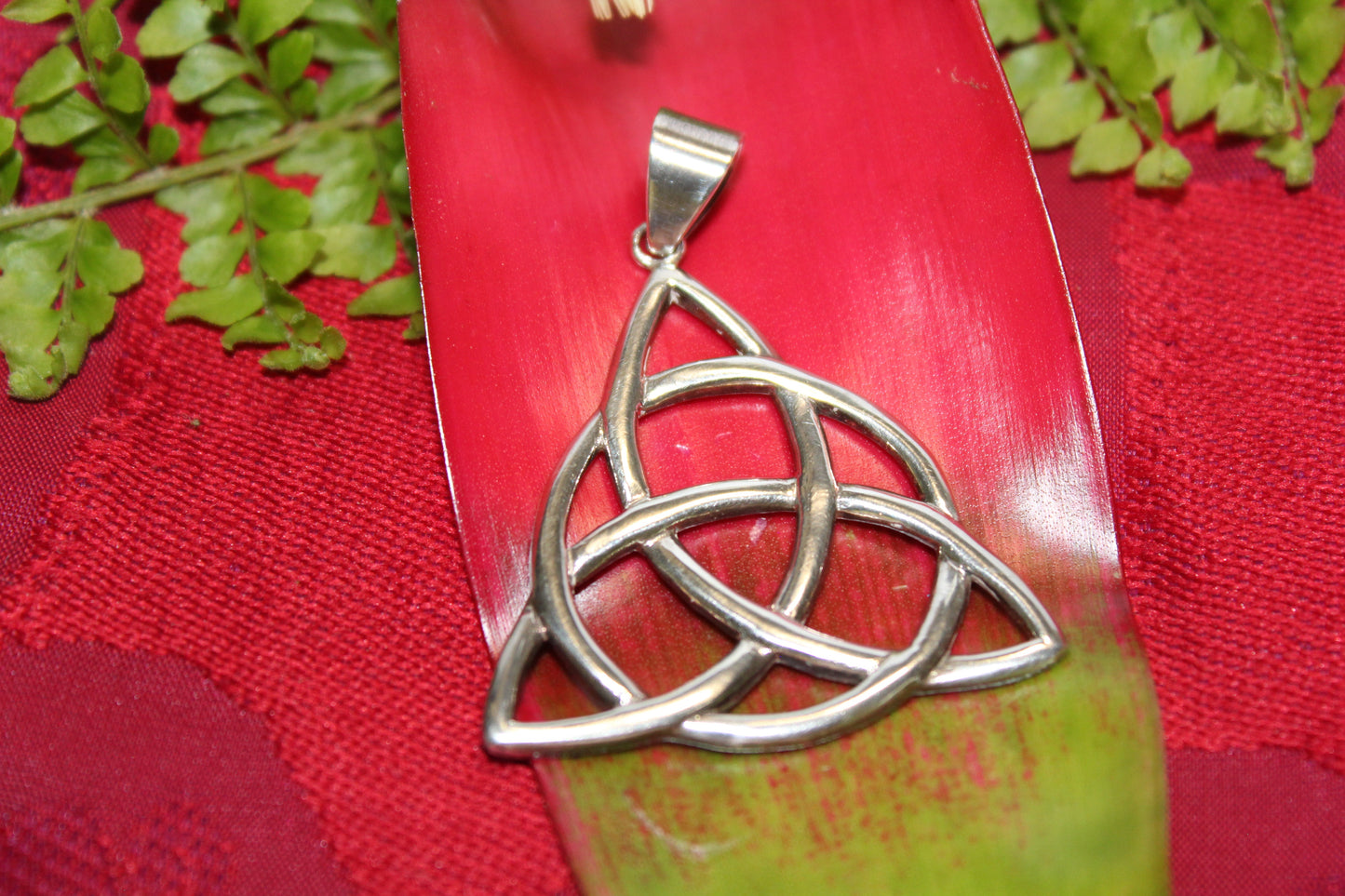 Pendant - S/S - Triquetra - xlge