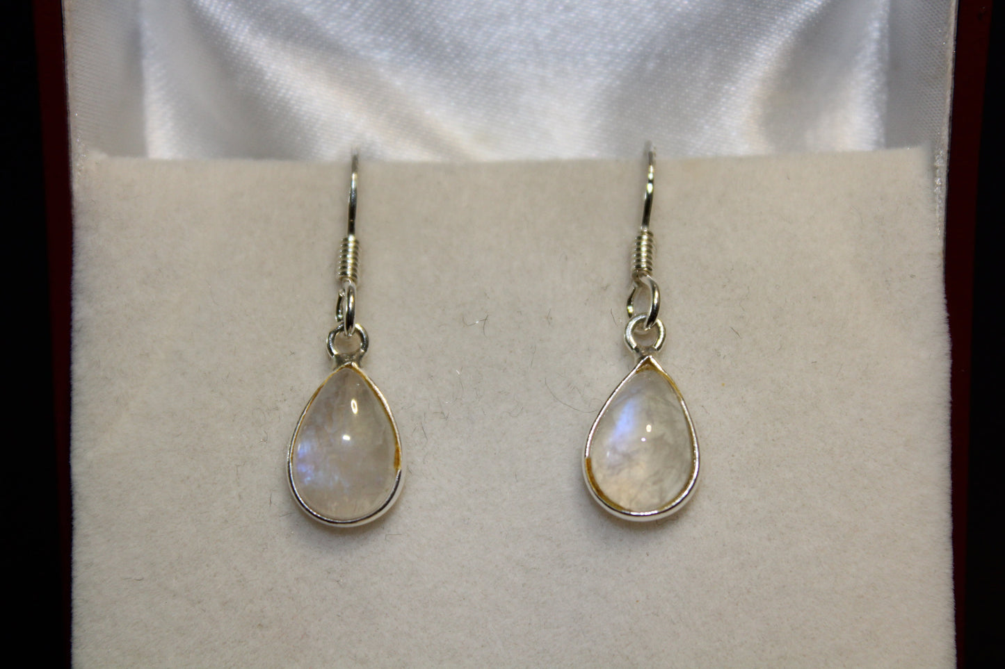 Earrings - Moonstone (Rainbow) - tear