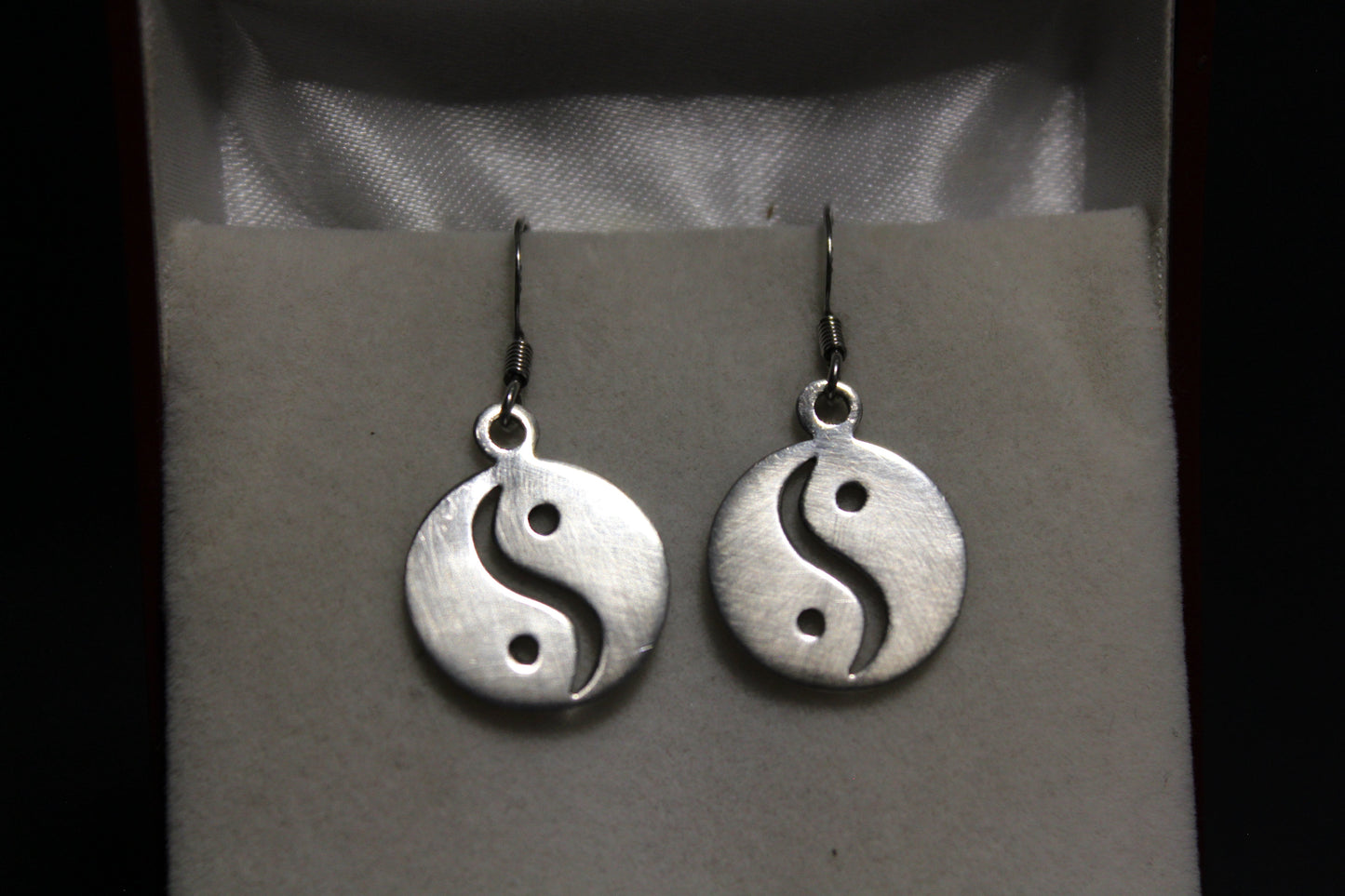 Earrings - S/S - Yin-Yang (sml disc)