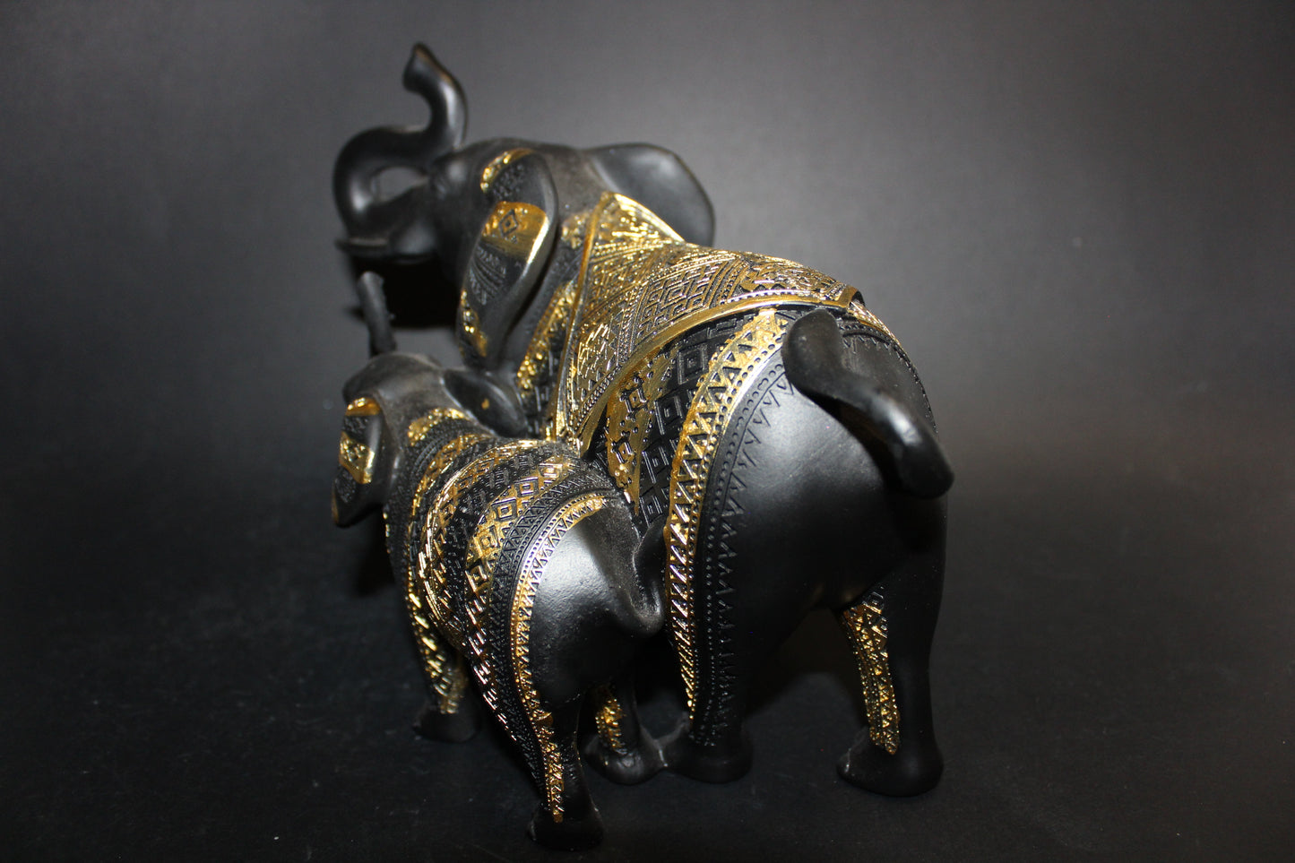 Elephant and calf (black/gold)