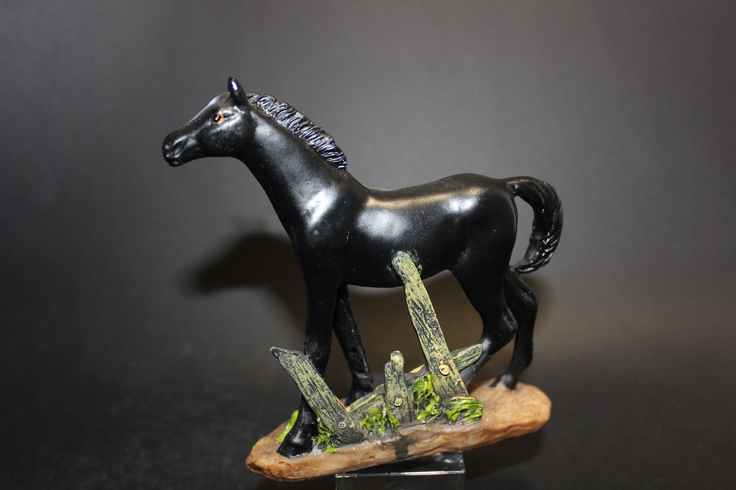 Horse (on timber stand)