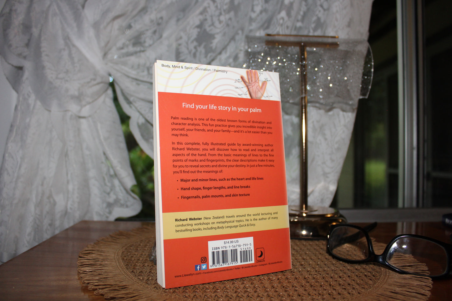 Book - Palm reading for beginners