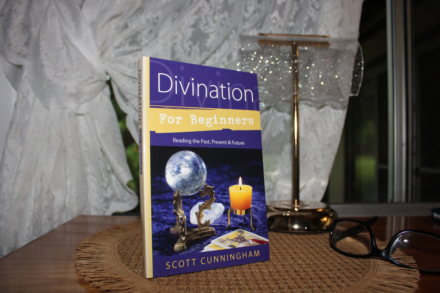 Book - Divination for Beginners