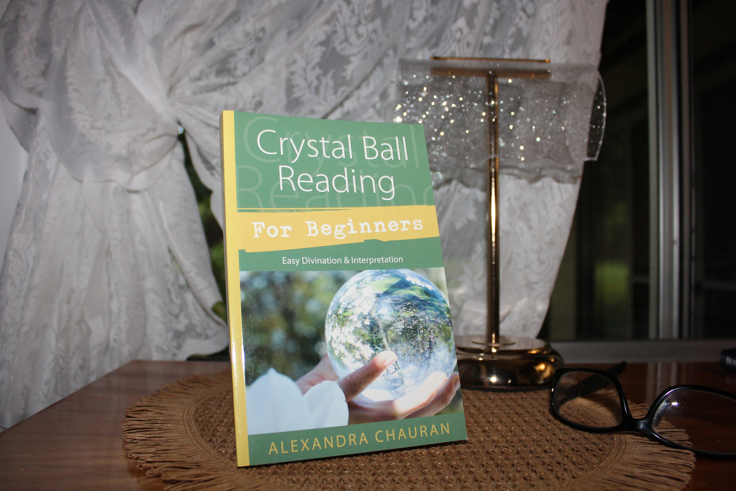 Book - Crystal Ball Reading for Beginners